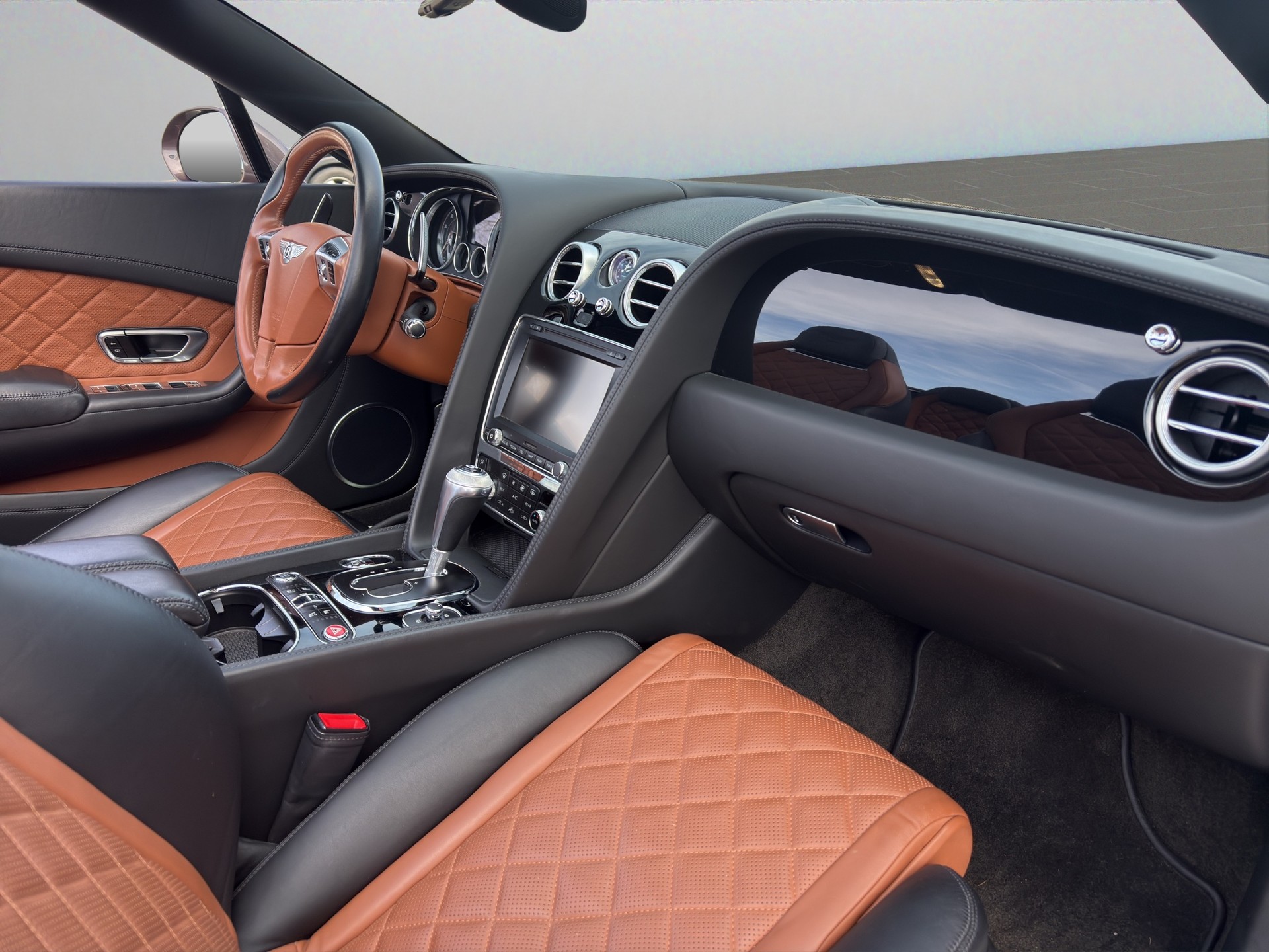 BENTLEY Continental GTC 4.0 V8 S-image-10