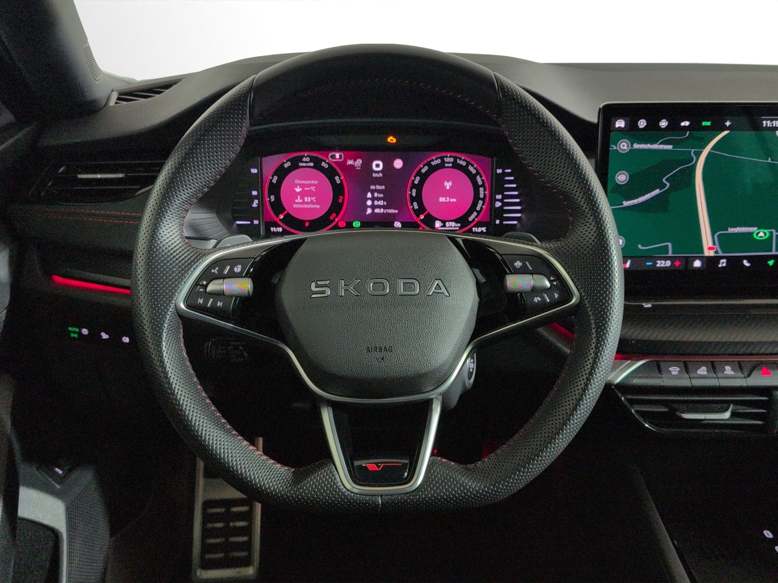 SKODA Octavia Combi 2.0 TSI DSG RS-image-11