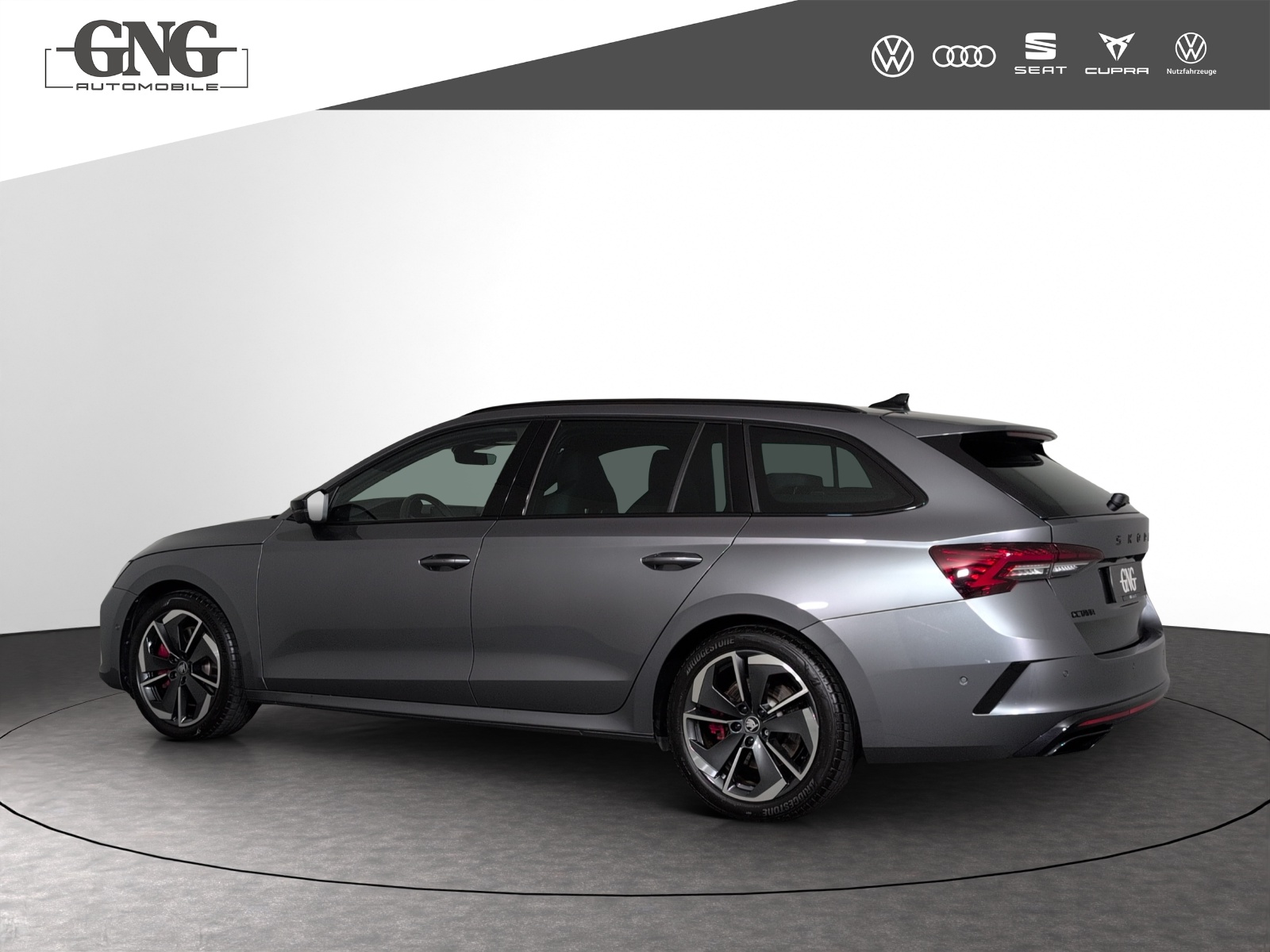 SKODA Octavia Combi 2.0 TSI DSG RS-image-1