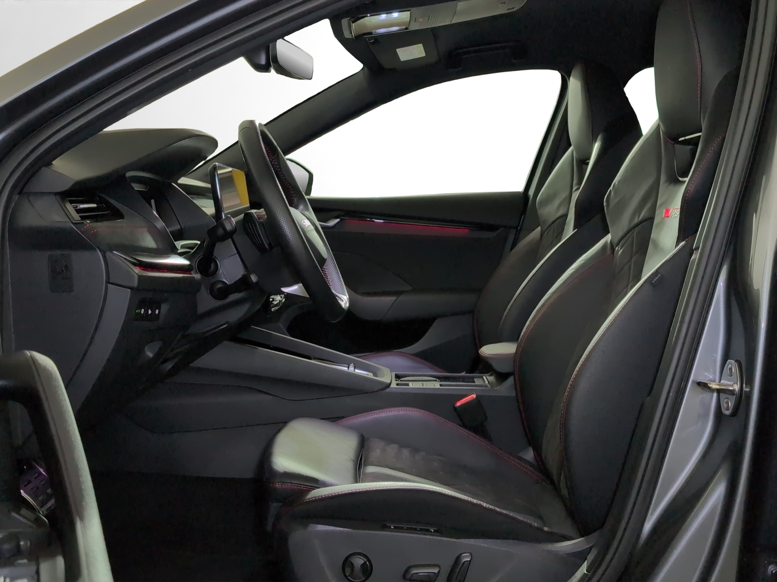 SKODA Octavia Combi 2.0 TSI DSG RS-image-5
