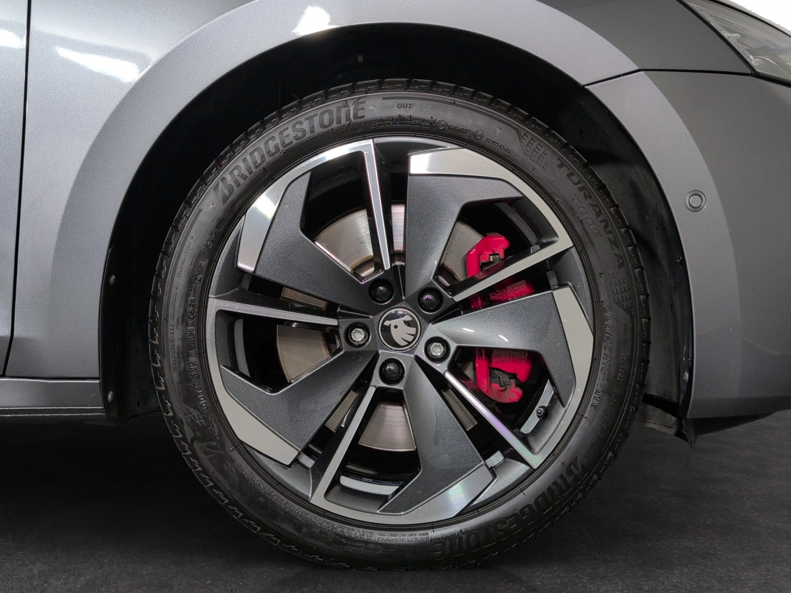 SKODA Octavia Combi 2.0 TSI DSG RS-image-4