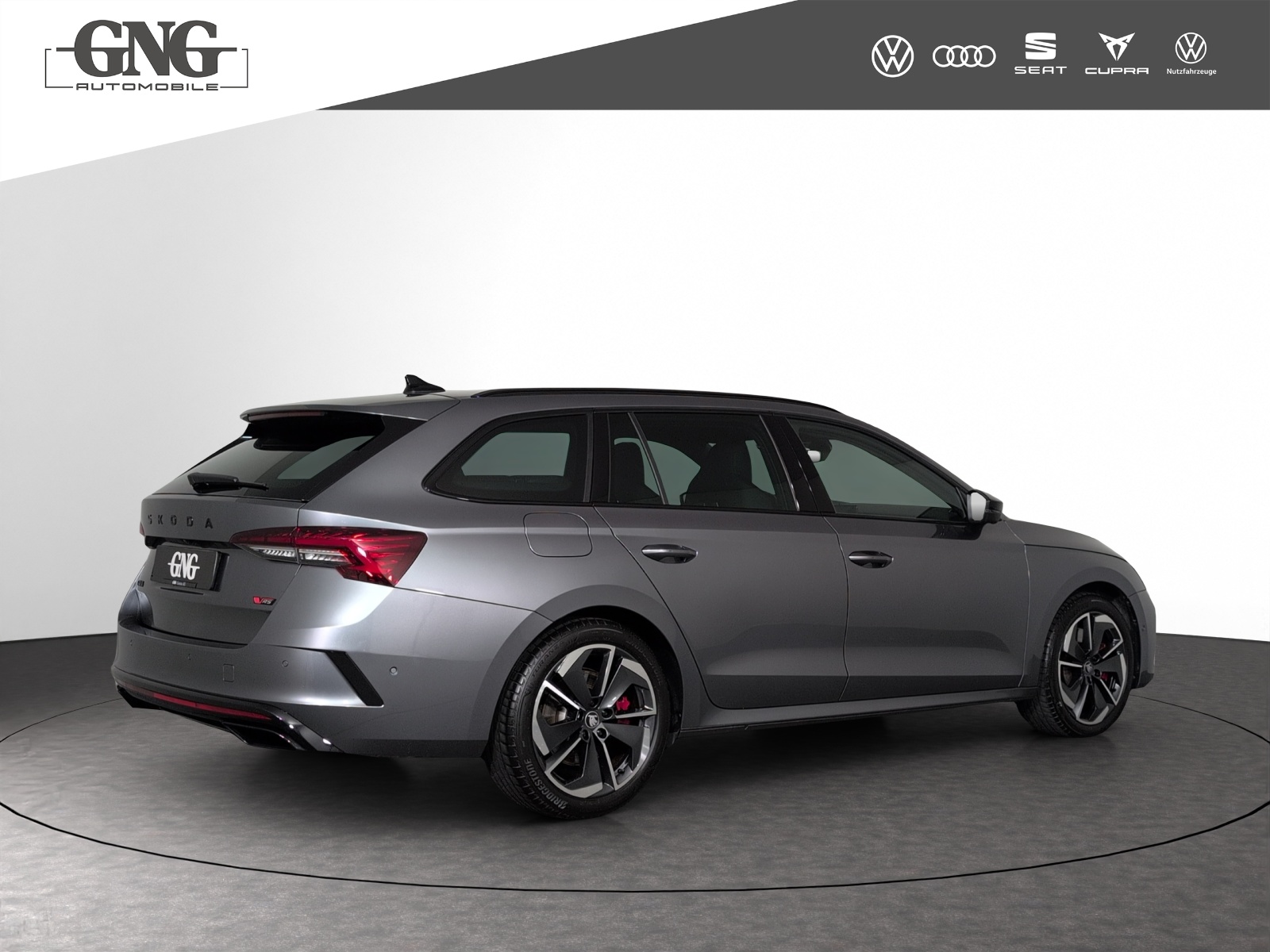 SKODA Octavia Combi 2.0 TSI DSG RS-image-2