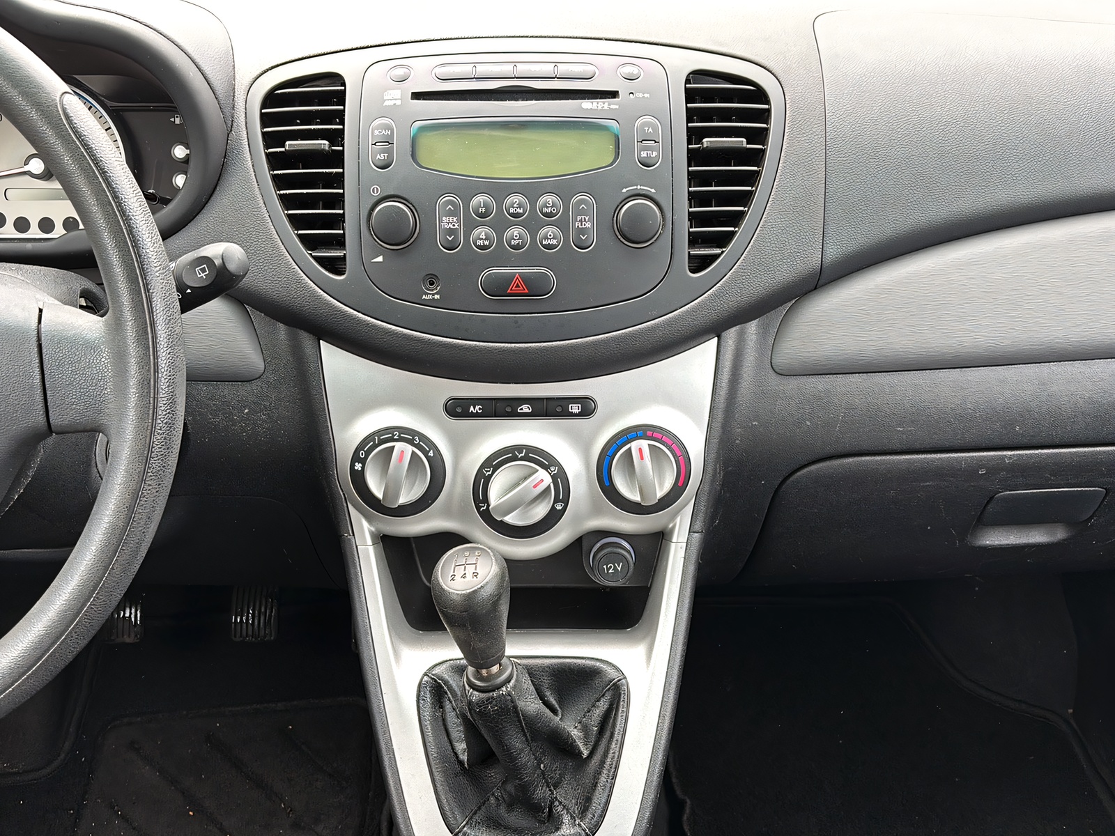 HYUNDAI i10 1.2 Style-image-5