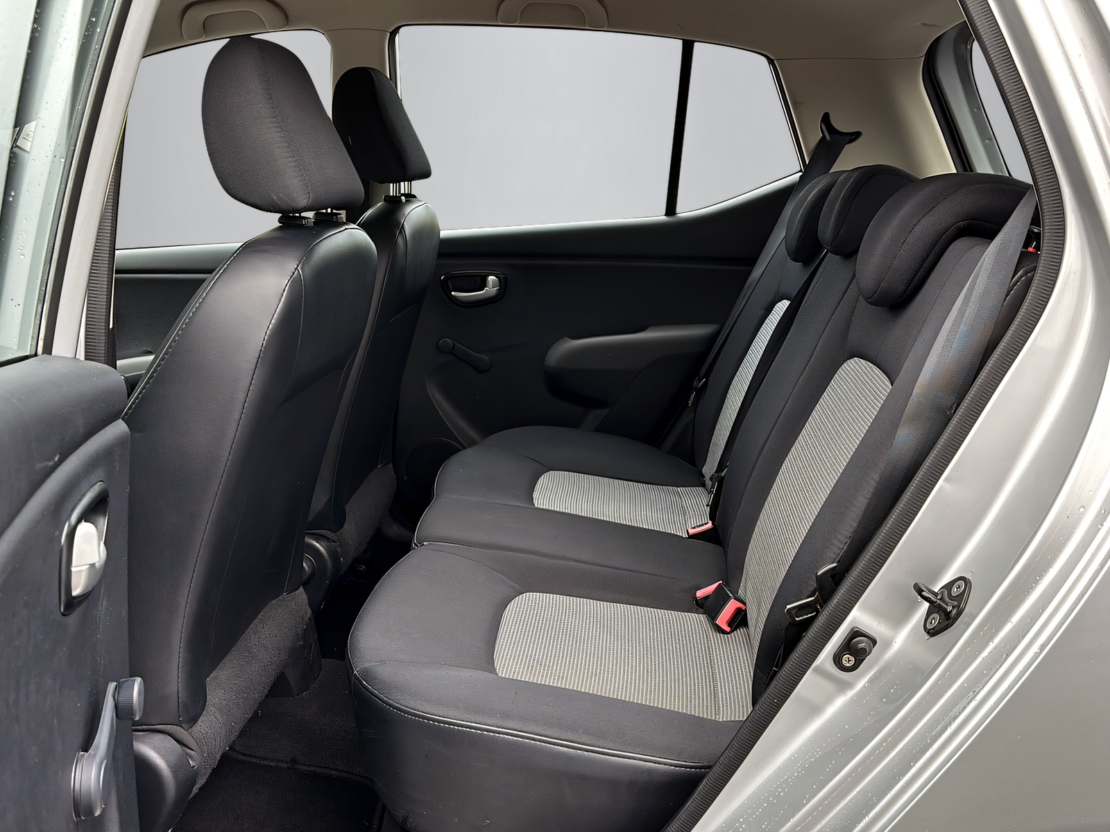 HYUNDAI i10 1.2 Style-image-6