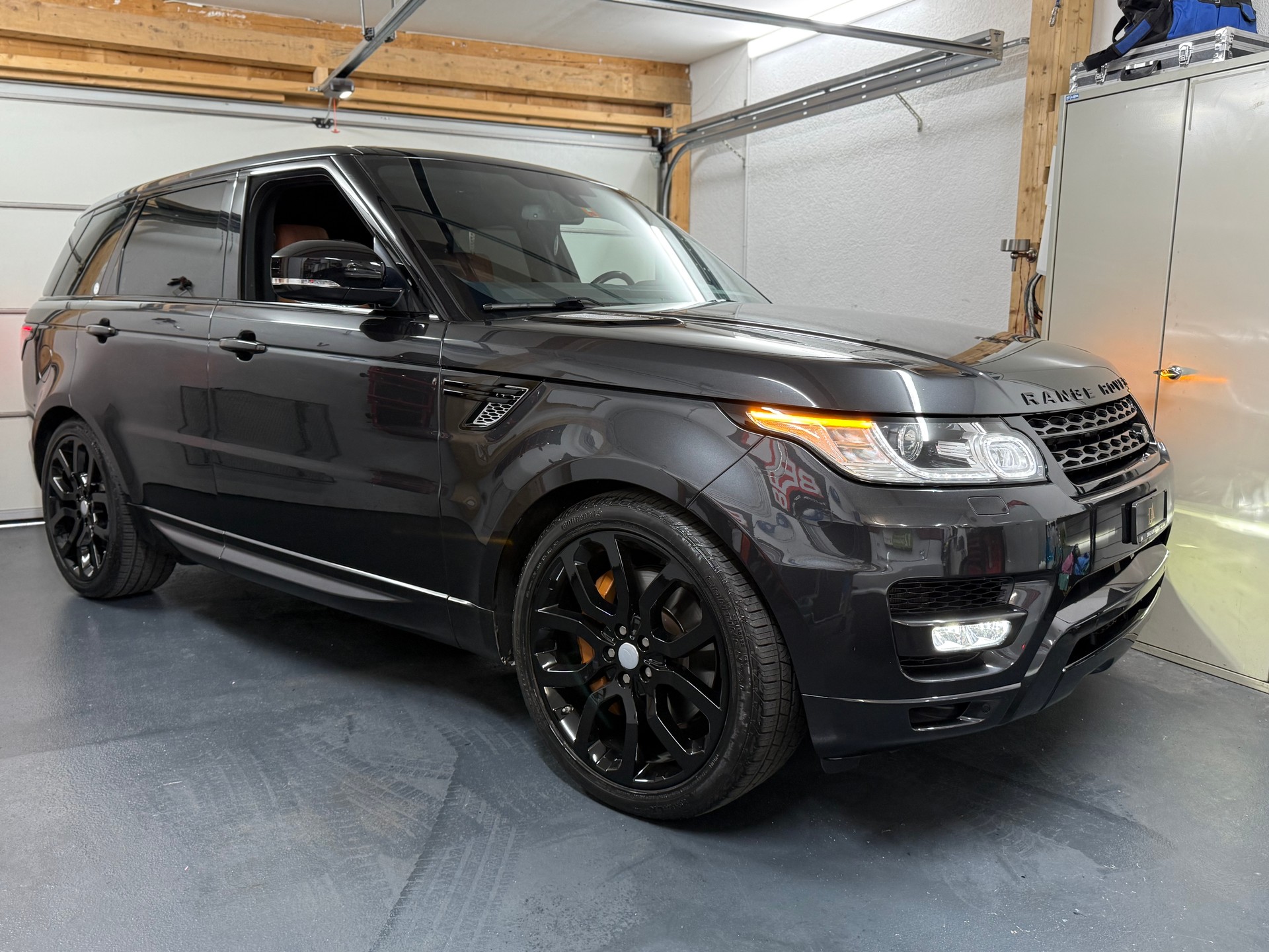 LAND ROVER Range Rover Sport 3.0 SDV6 HSE Automatic-image-0