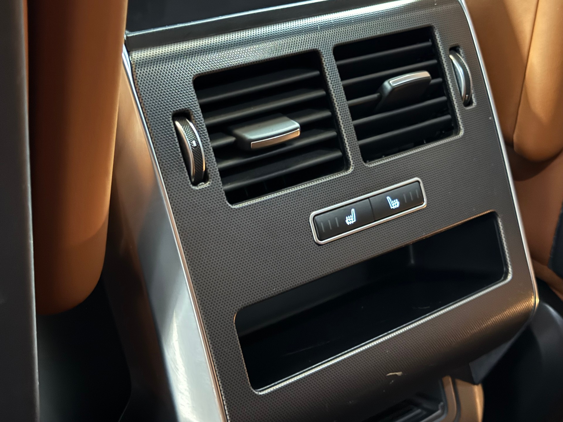 LAND ROVER Range Rover Sport 3.0 SDV6 HSE Automatic-image-9