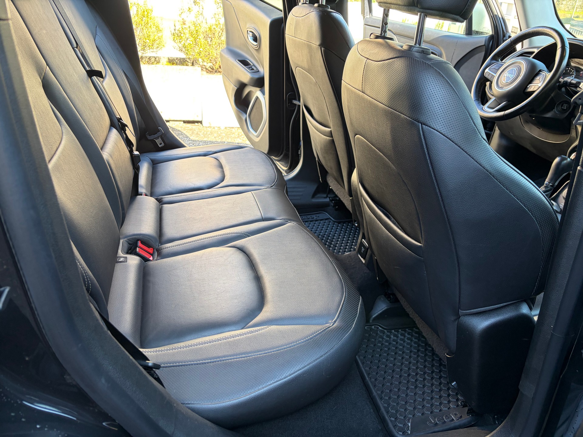JEEP Renegade 1.4 Turbo Limited AWD-image-2