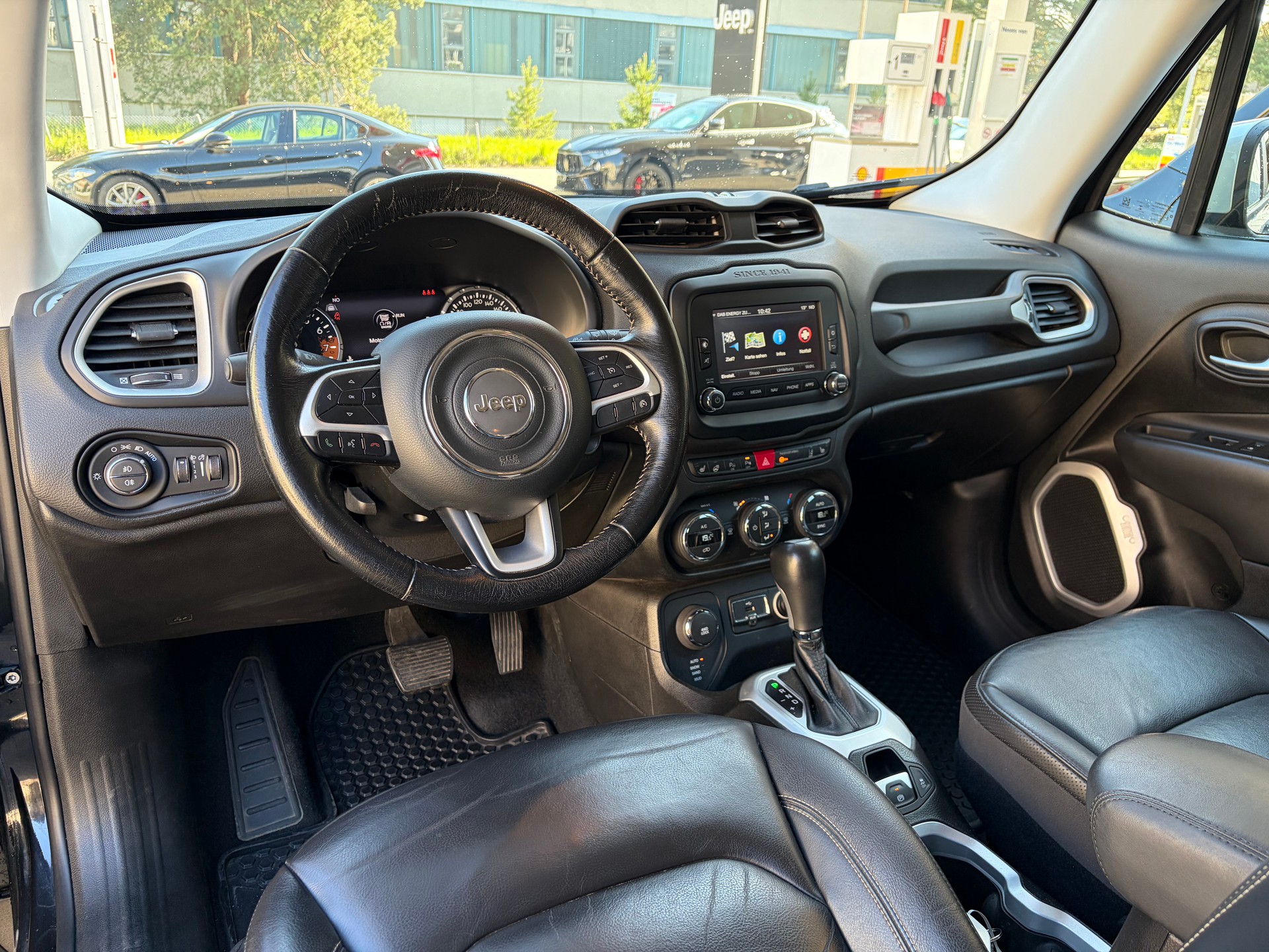 JEEP Renegade 1.4 Turbo Limited AWD-image-6