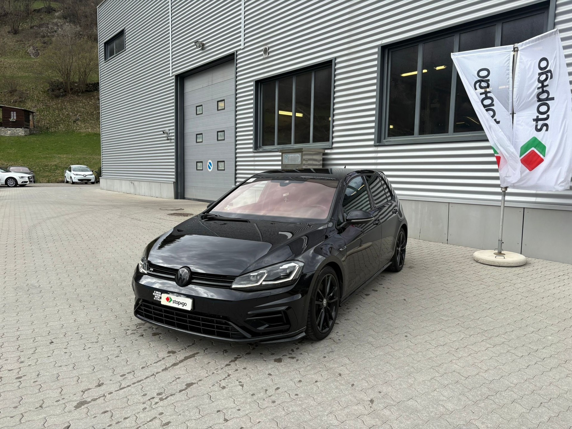 VW Golf 2.0 TSI R 4Motion DSG ABT+ Akrapovic-image-2