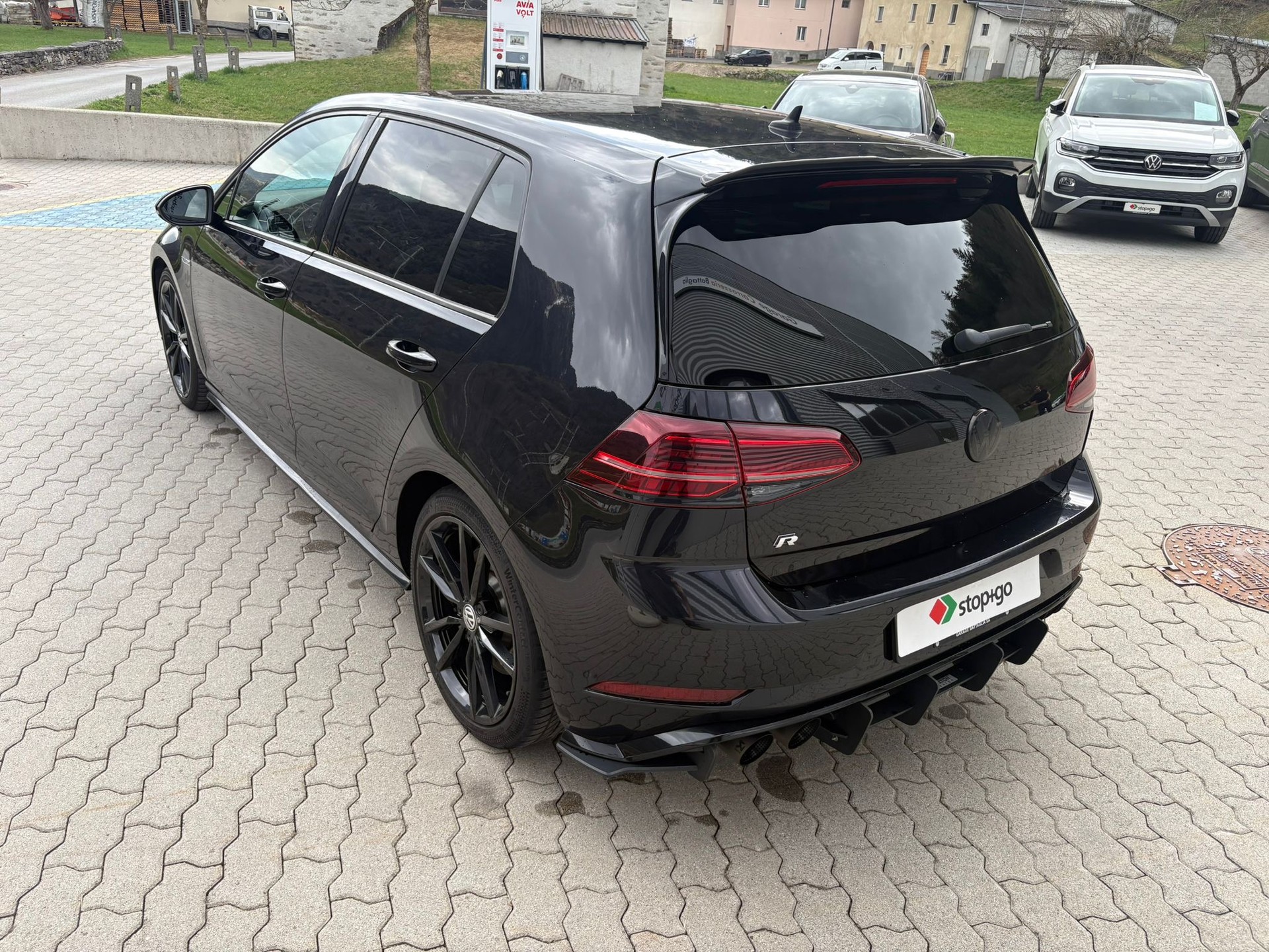VW Golf 2.0 TSI R 4Motion DSG ABT+ Akrapovic-image-3