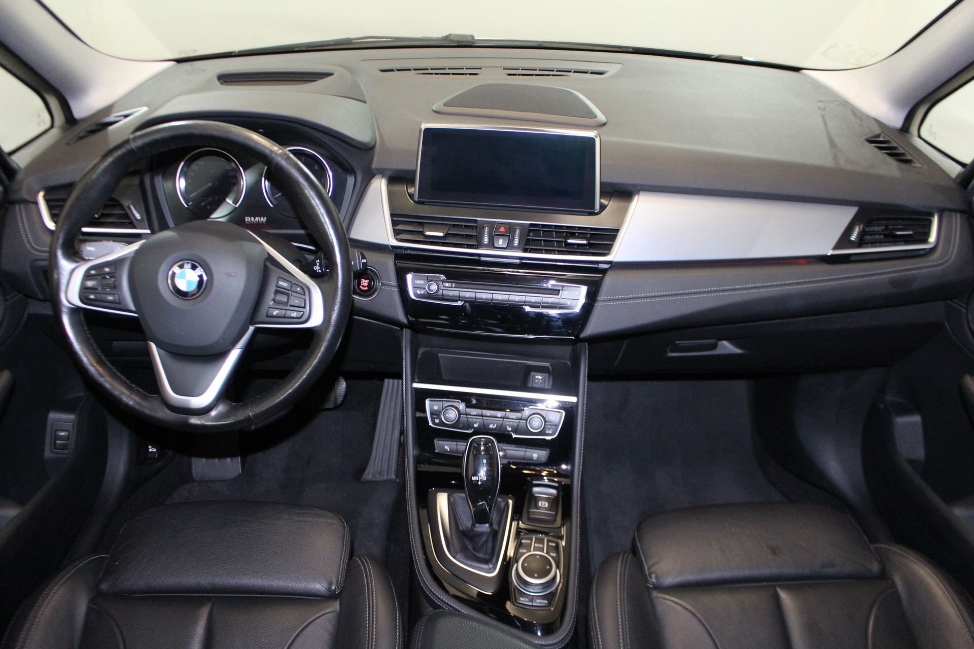 BMW 216d Gran Tourer-image-14