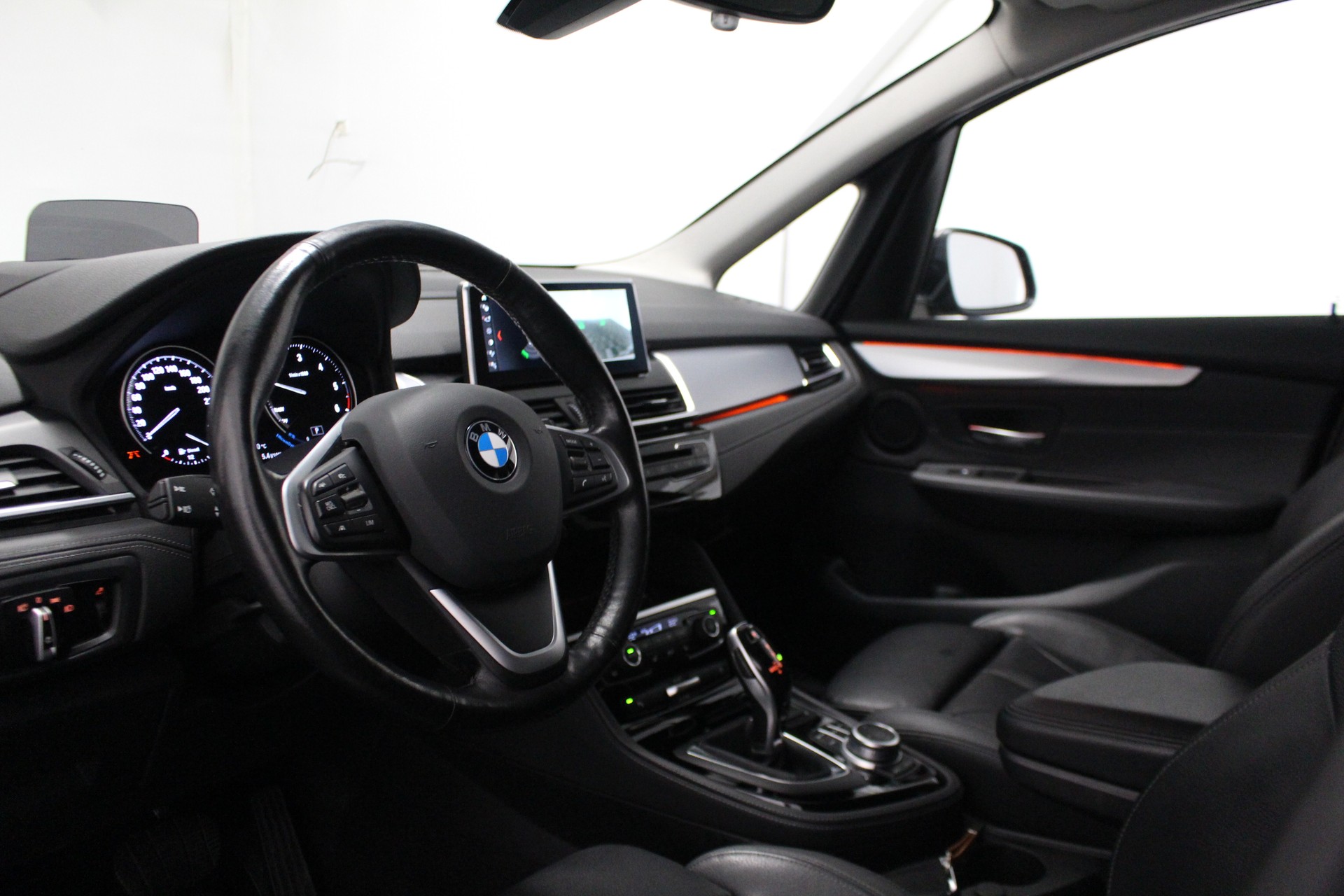 BMW 216d Gran Tourer-image-21