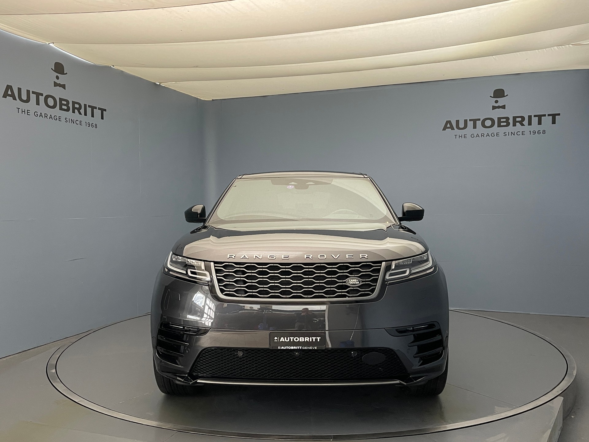 LAND ROVER Range Rover Velar 2.0 P400e R-Dynamic SE-image-1