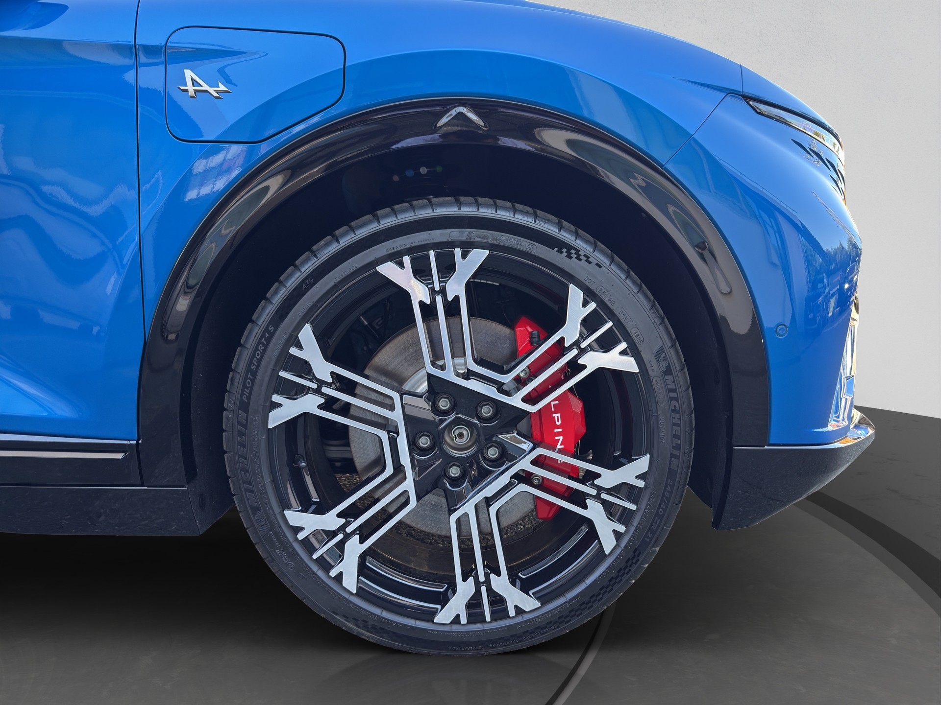 ALPINE A390 86kWh GT AWD-image-17