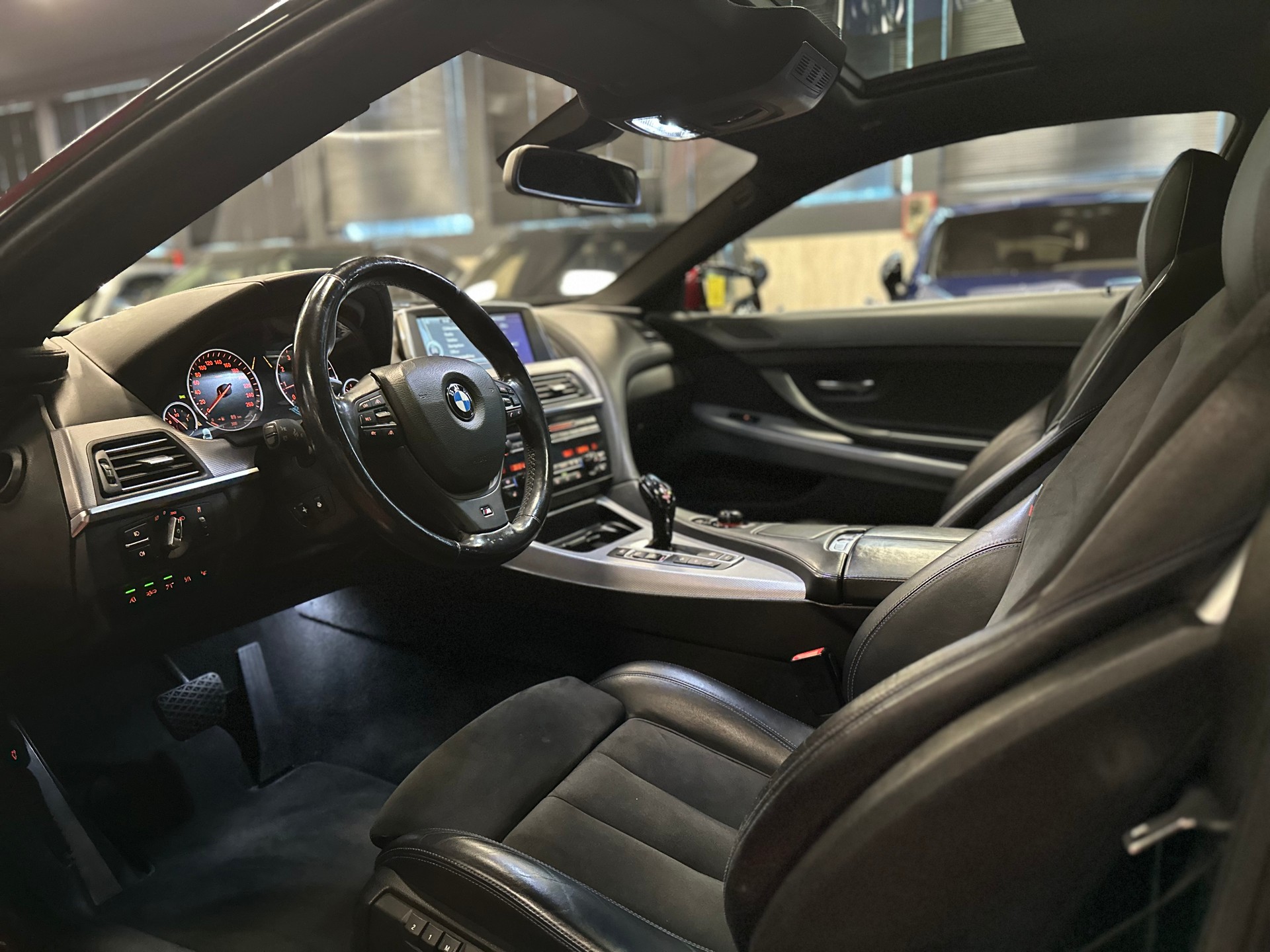BMW 650i Coupé xDrive / M-Sportpaket / ** Frisch ab MFK + Grossem Service **-image-13