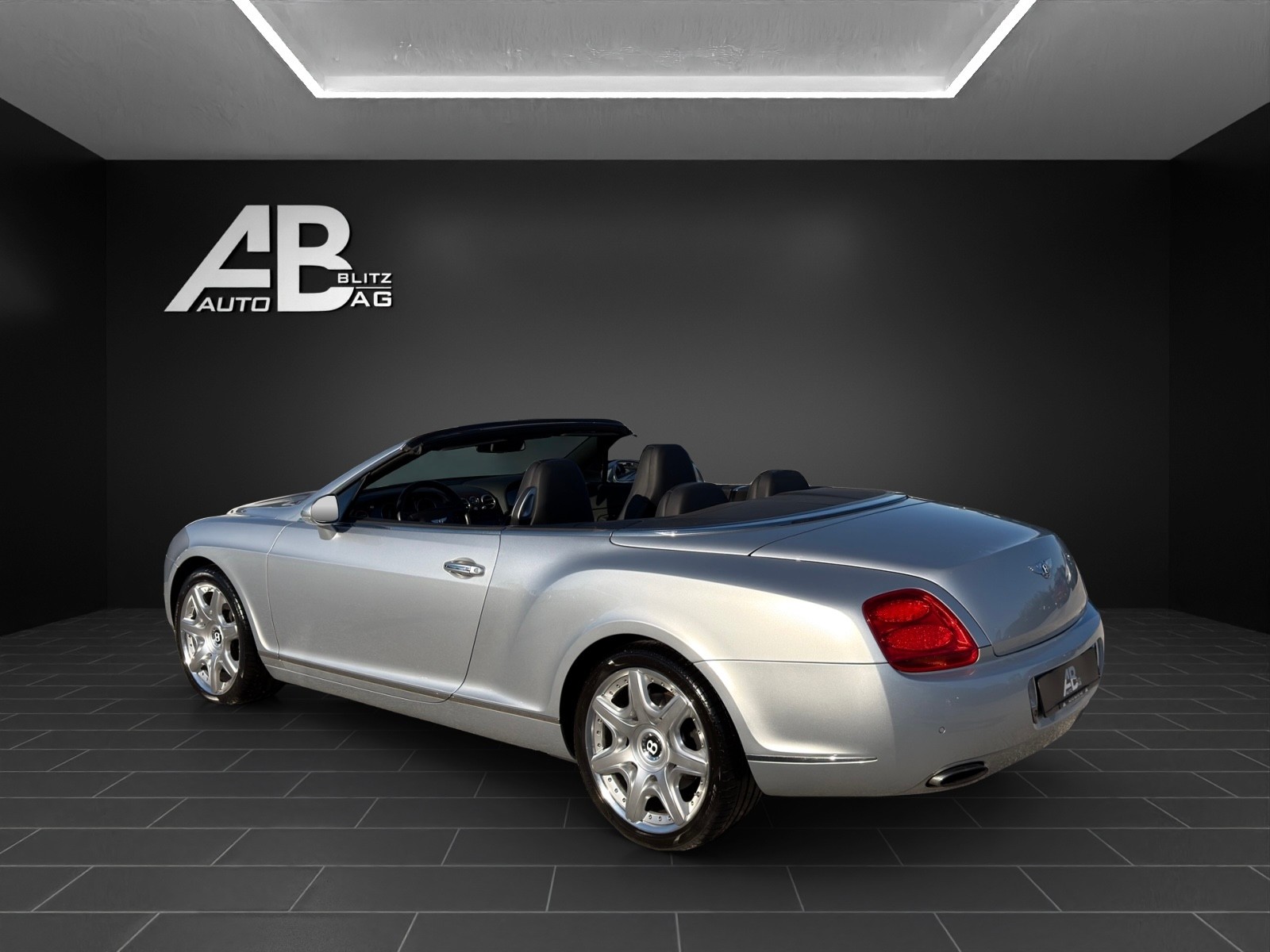 BENTLEY Continental GTC 6.0-image-2