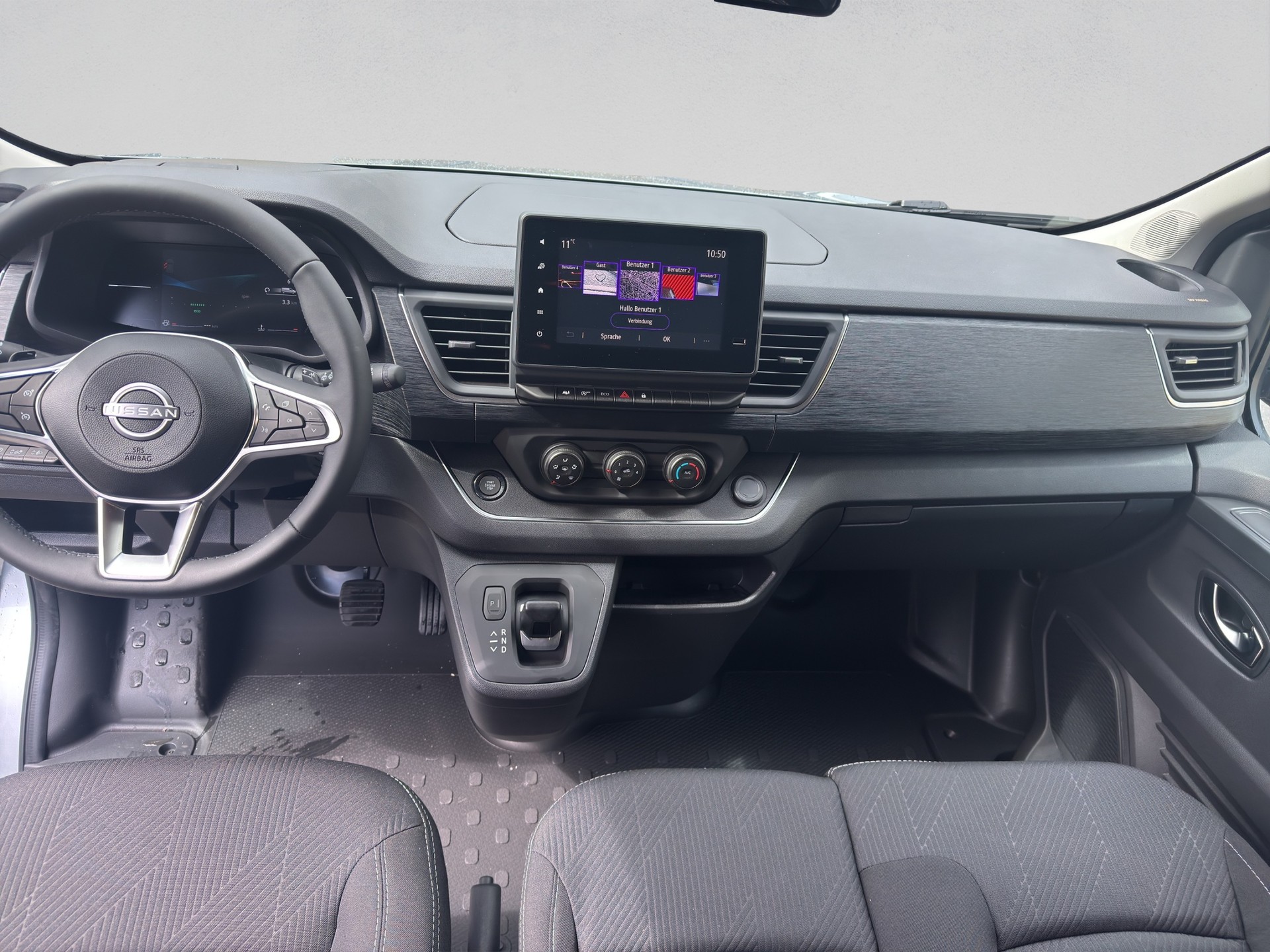 NISSAN Tekna L1H1 170 2.0dCi 9pl-image-11