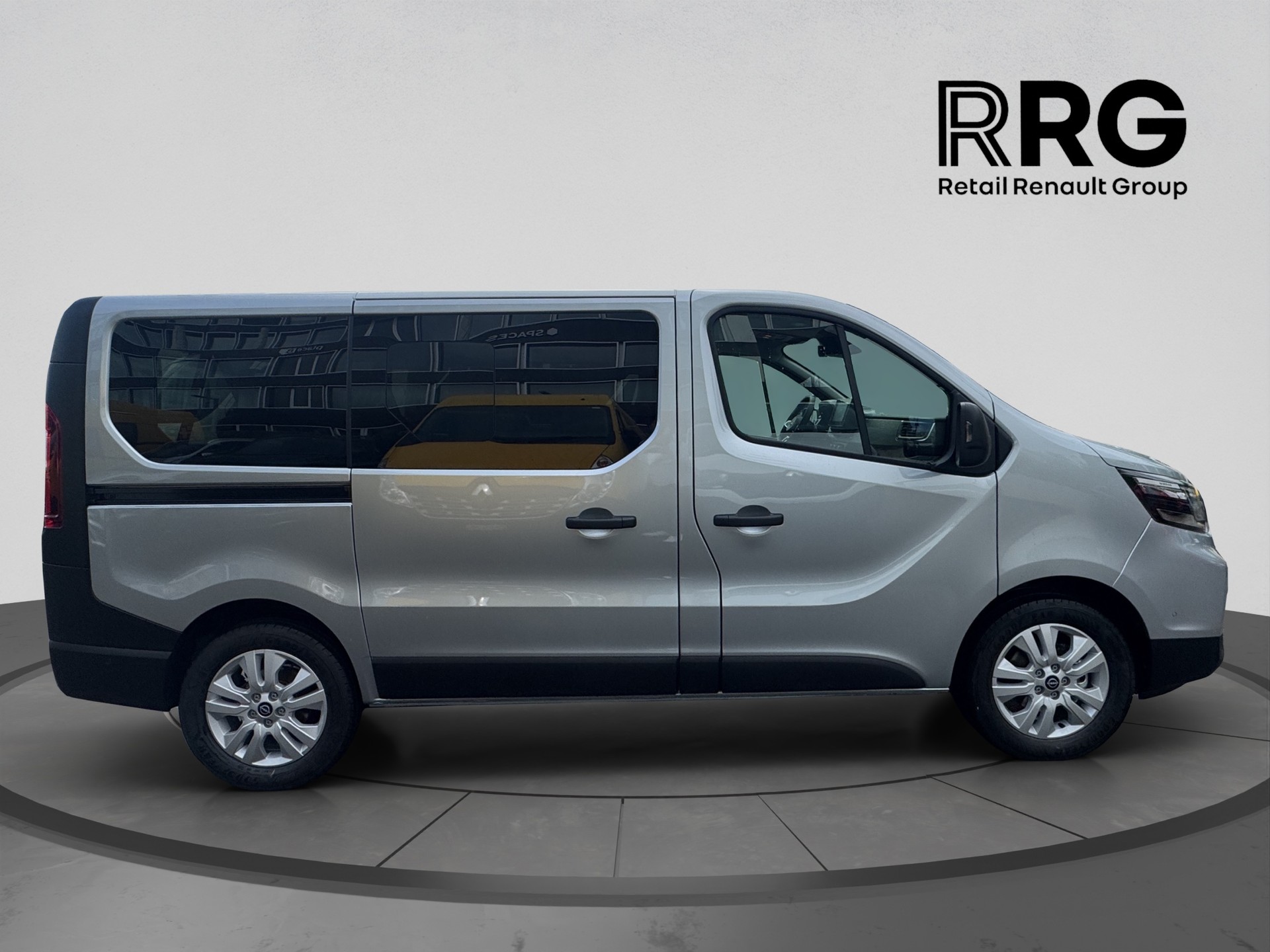 NISSAN Tekna L1H1 170 2.0dCi 9pl-image-3