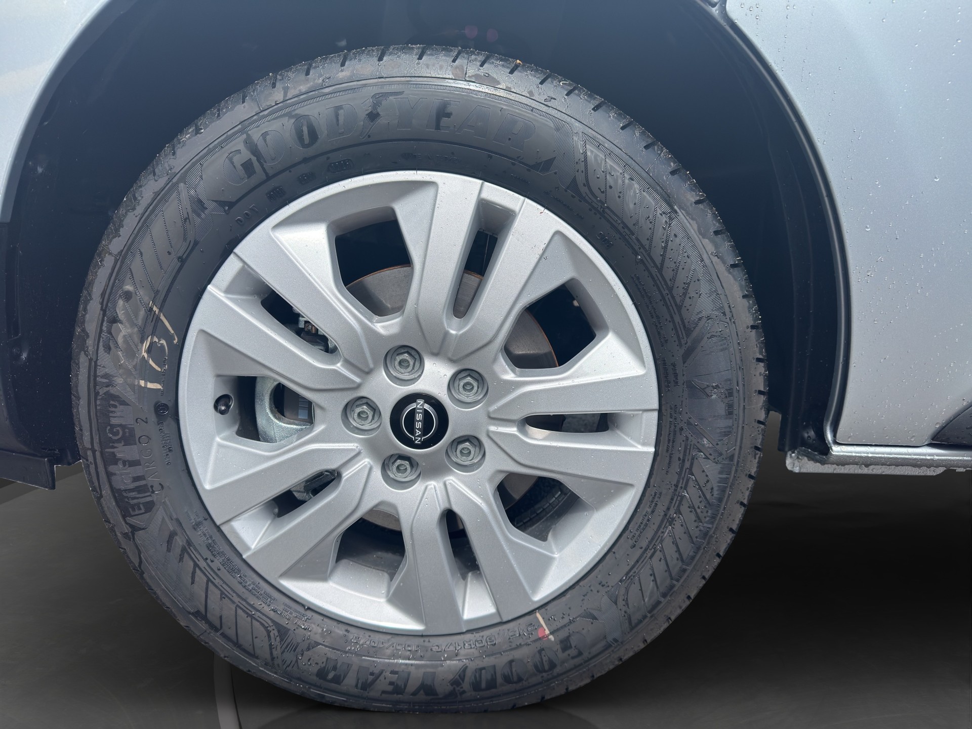 NISSAN Tekna L1H1 170 2.0dCi 9pl-image-15