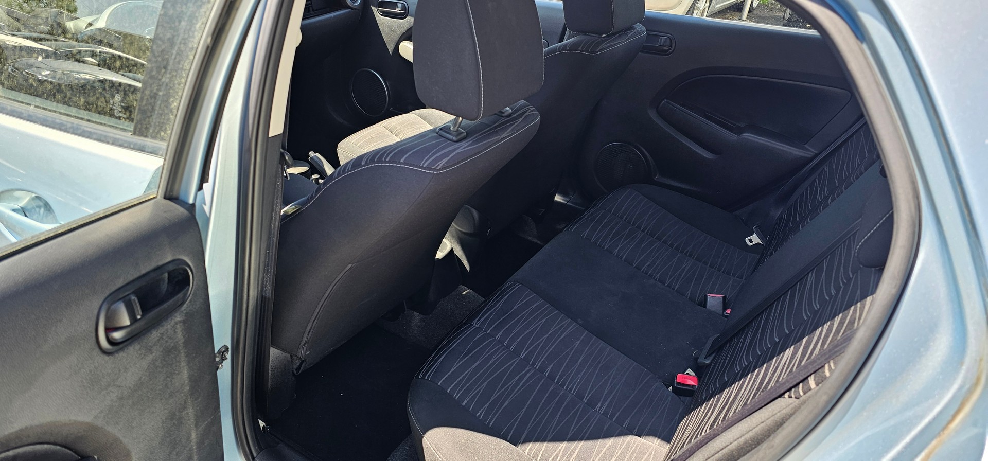MAZDA 2 1.3i 16V Exclusive-image-5