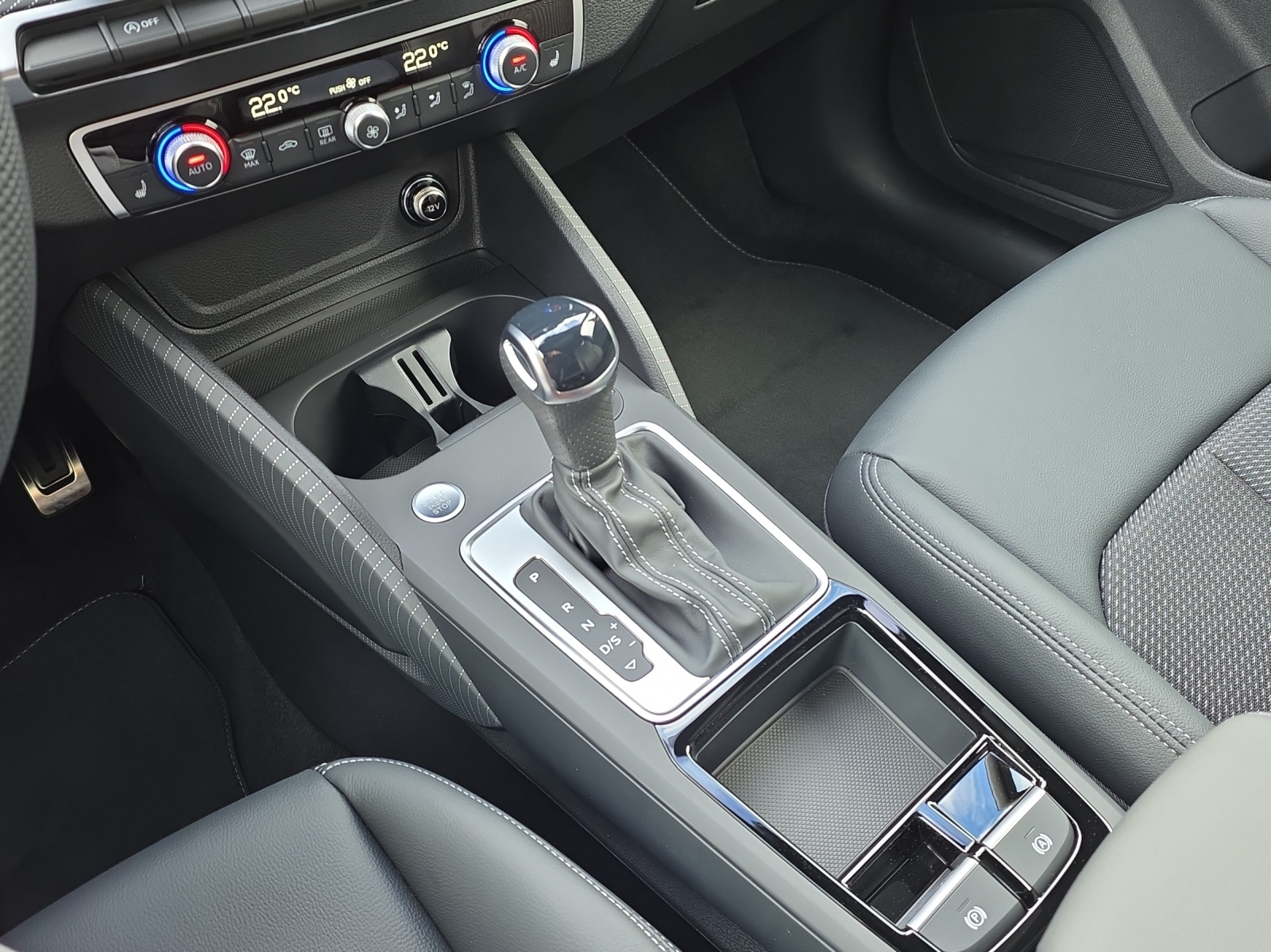 AUDI Q2 40 TFSI S line Attraction quattro S-tronic-image-12