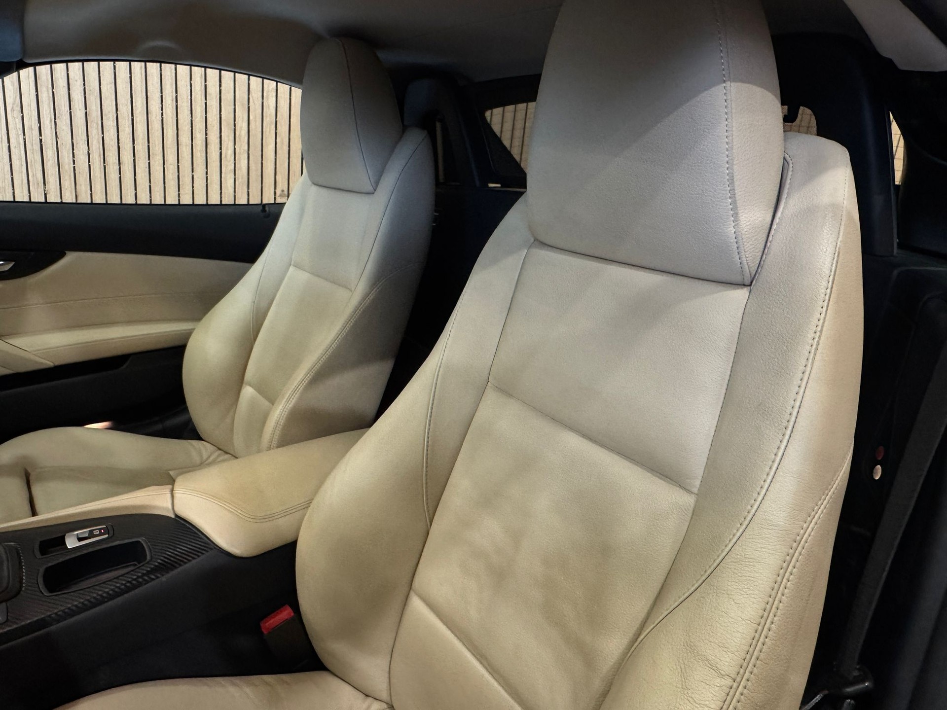 BMW Z4 sDrive23i *CH-Fahrzeug*-image-16