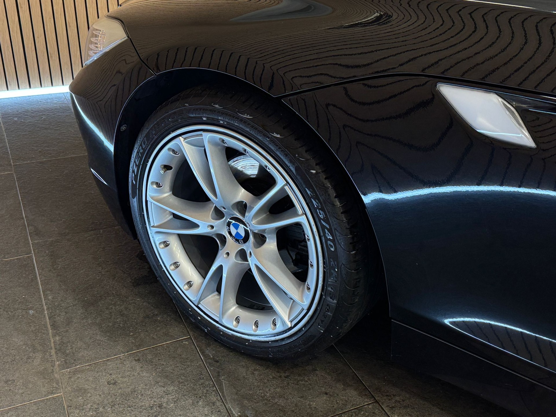 BMW Z4 sDrive23i *CH-Fahrzeug*-image-4