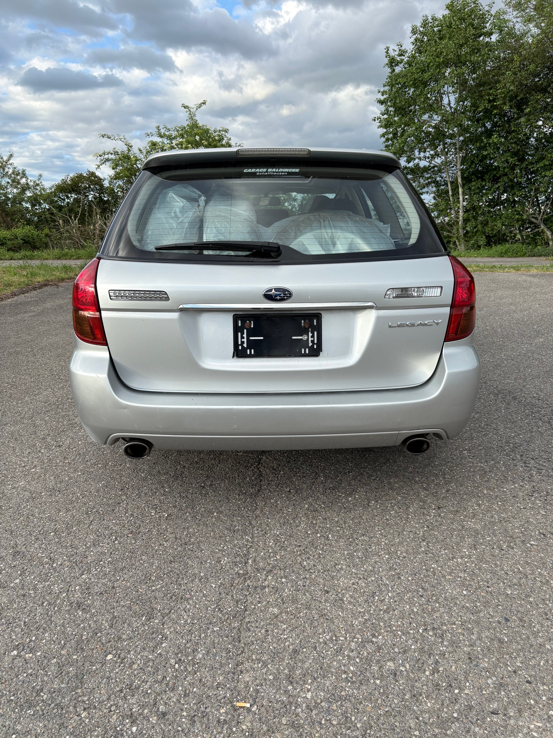 SUBARU Legacy 2.0R AWD Swiss-image-7