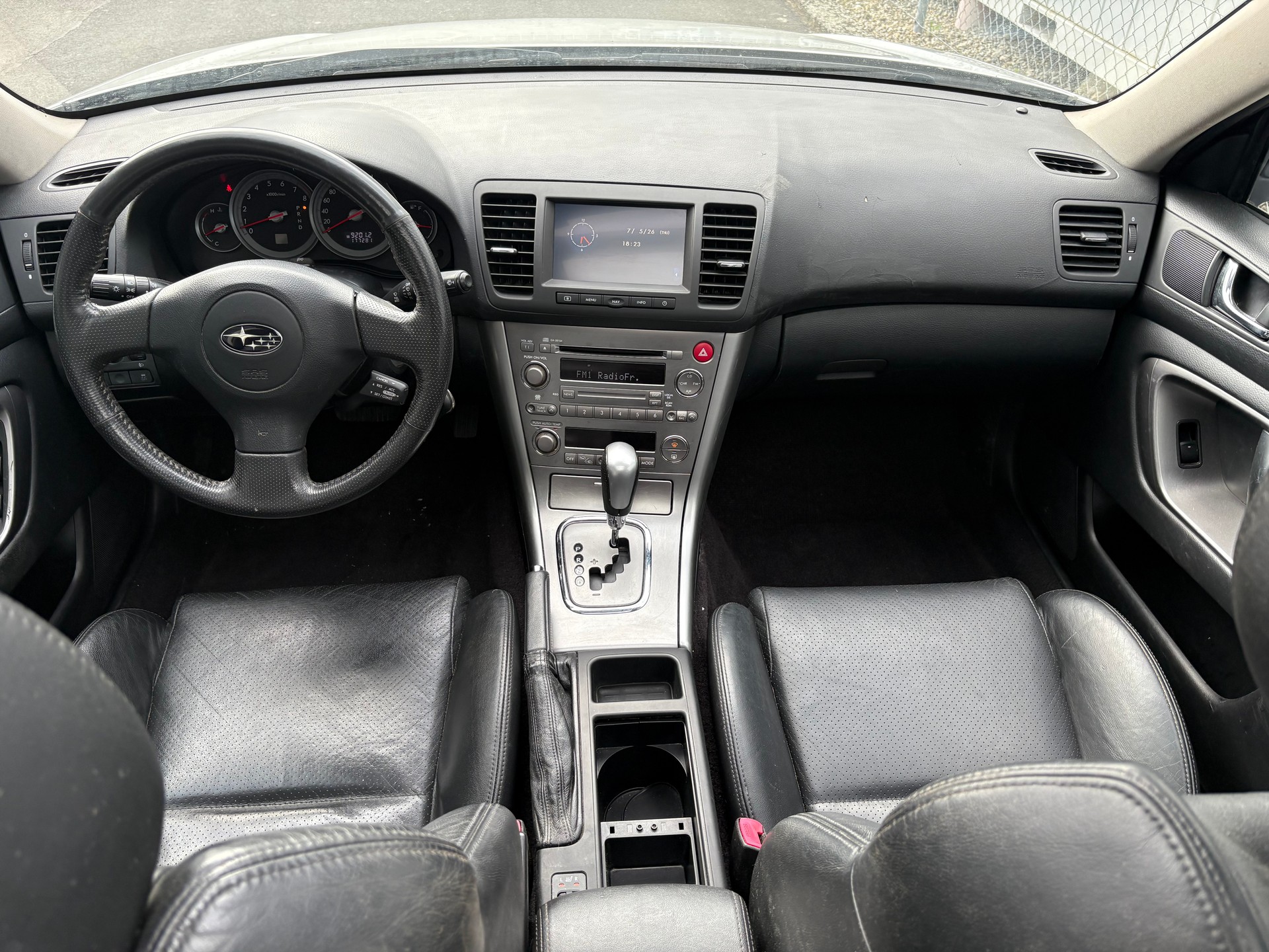 SUBARU Legacy 2.0R AWD Swiss-image-12