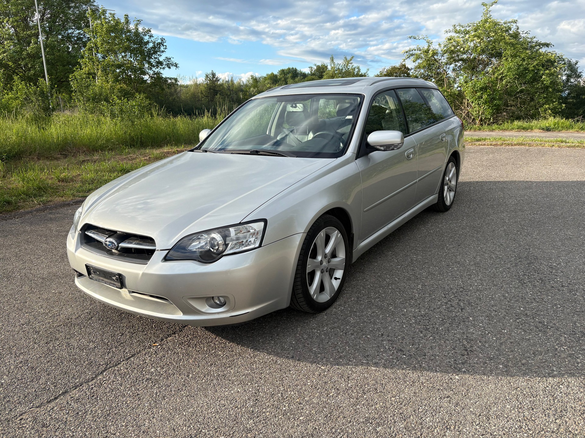 SUBARU Legacy 2.0R AWD Swiss