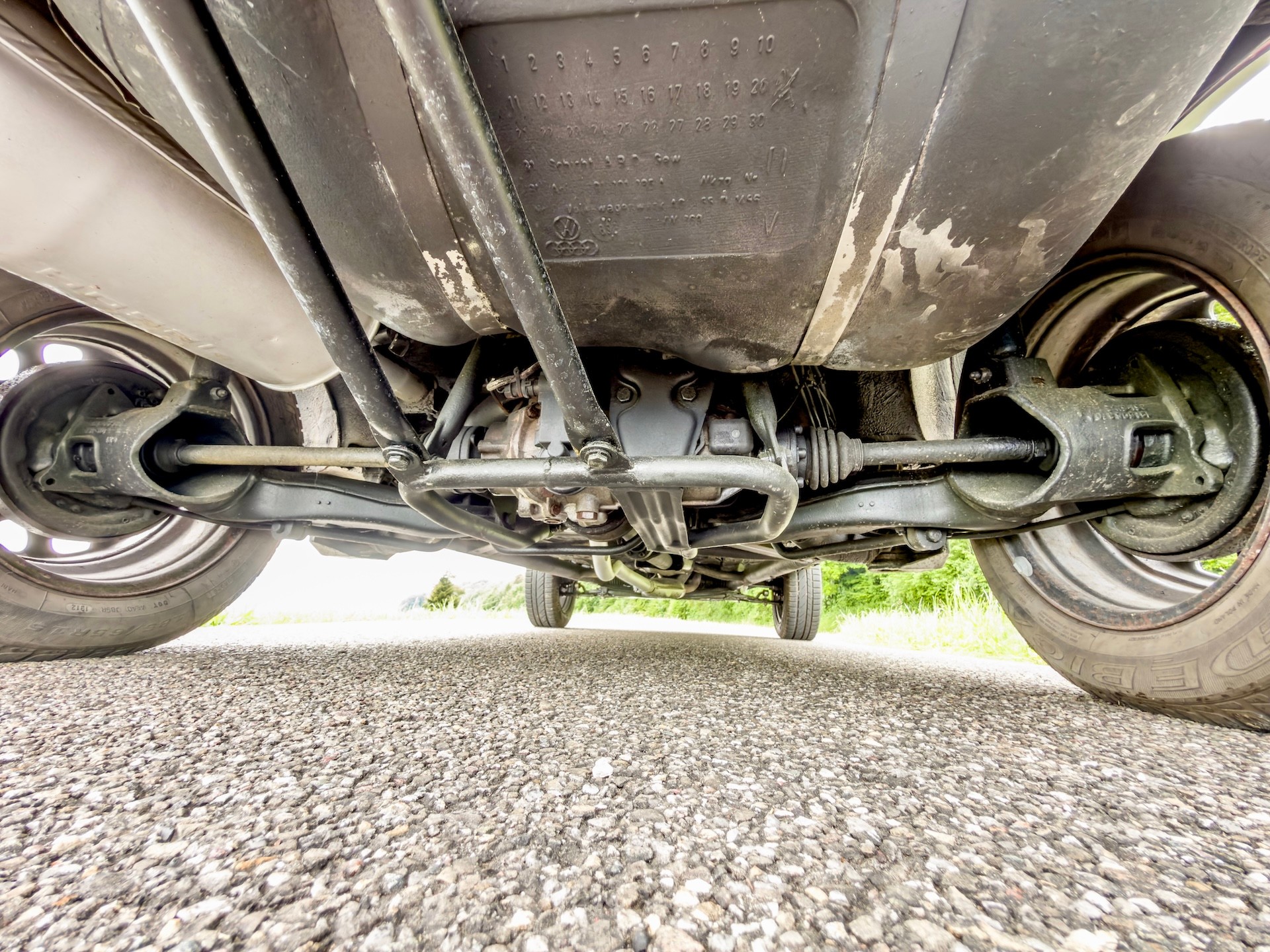 VW 1.8 syncro Country-image-10