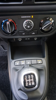 HYUNDAI i10 1.2 Amplia-image-11