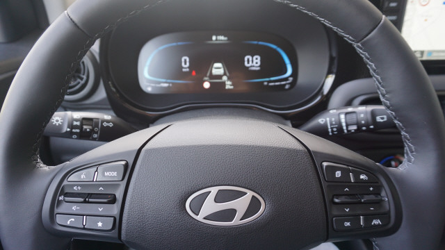 HYUNDAI i10 1.2 Amplia-image-12