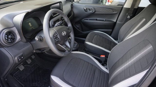 HYUNDAI i10 1.2 Amplia-image-9