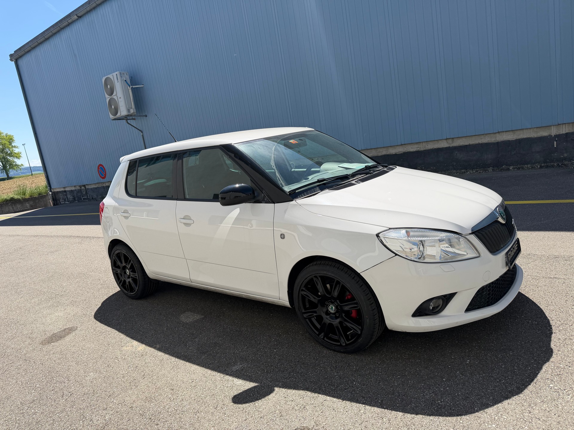 SKODA Fabia 1.4 TSI RS DSG-image-4