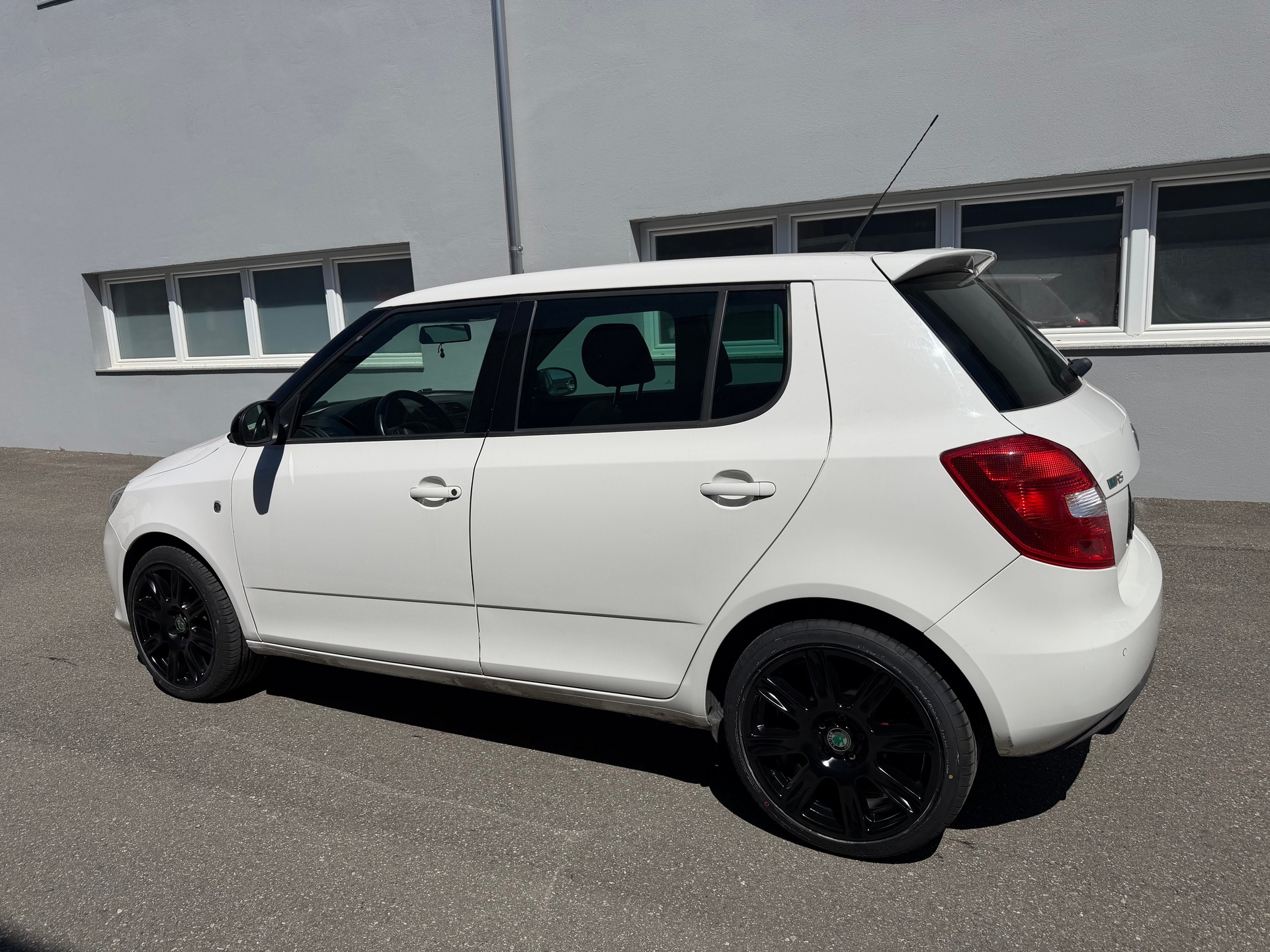 SKODA Fabia 1.4 TSI RS DSG-image-7