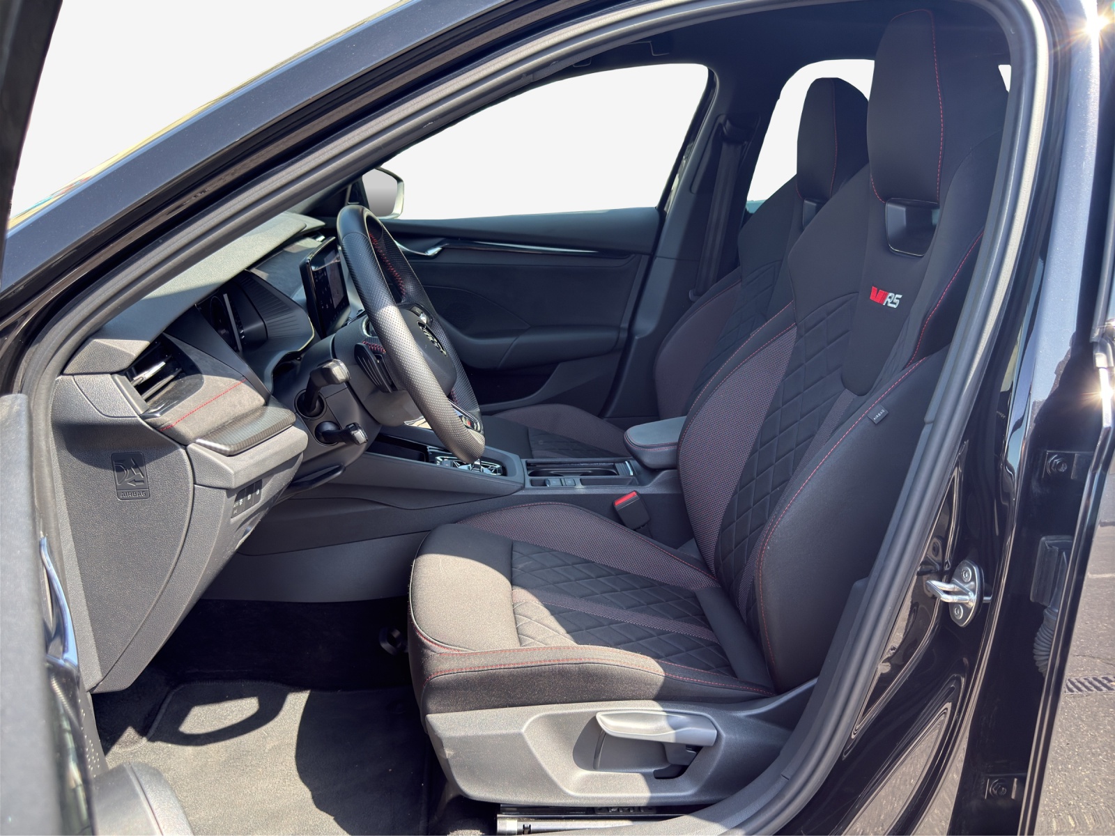 SKODA Octavia Combi 2.0 TDI DSG RS 4x4-image-7