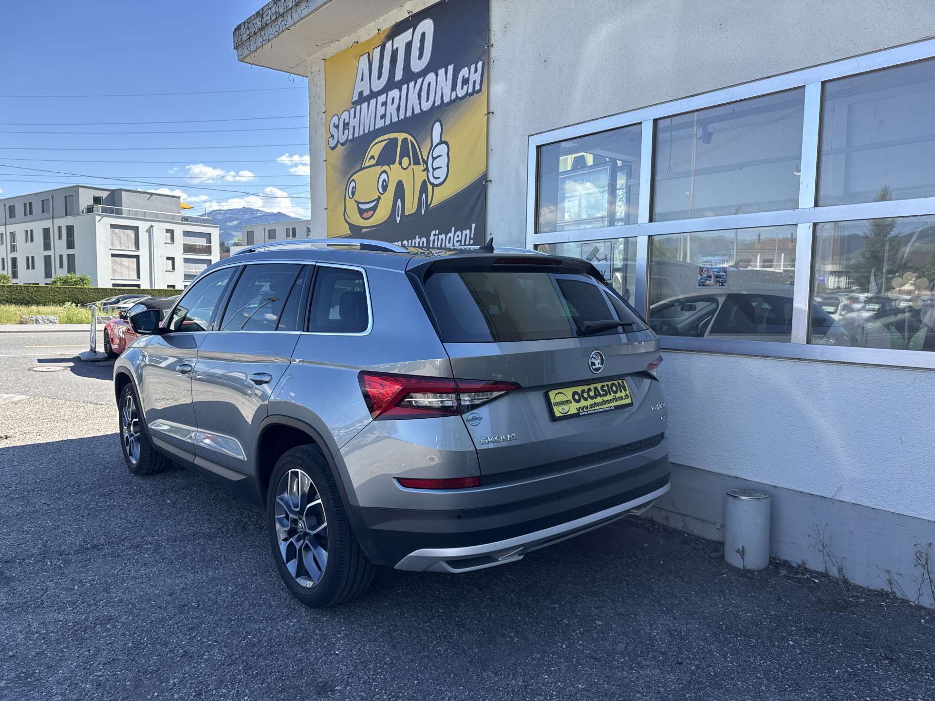 SKODA Kodiaq 2.0 TSi Scout 7-Plätzer 4x4 DSG-Automat-image-2