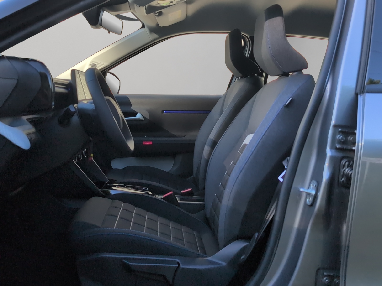 CITROEN C3 1.2i MHEV Tonic DCS6 / Dach schwarz / limitierte Serie / 5 Jahre CH-Herstellergarantie-image-8