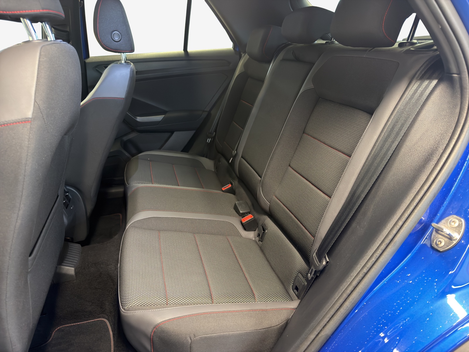 VW T-Roc 1.5 TSI EVO Sport DSG-image-11