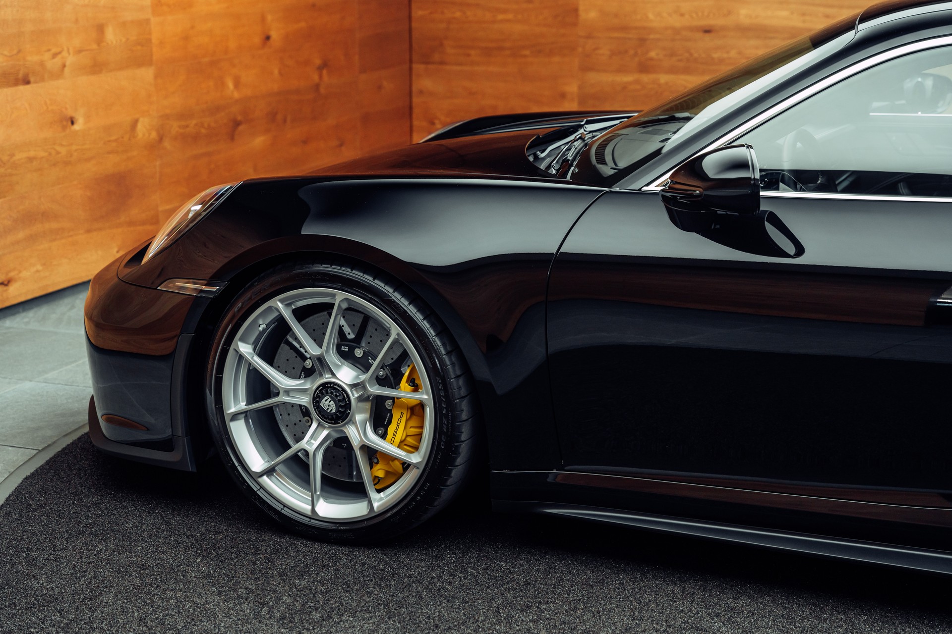 PORSCHE 911 GT3 Touring-image-19