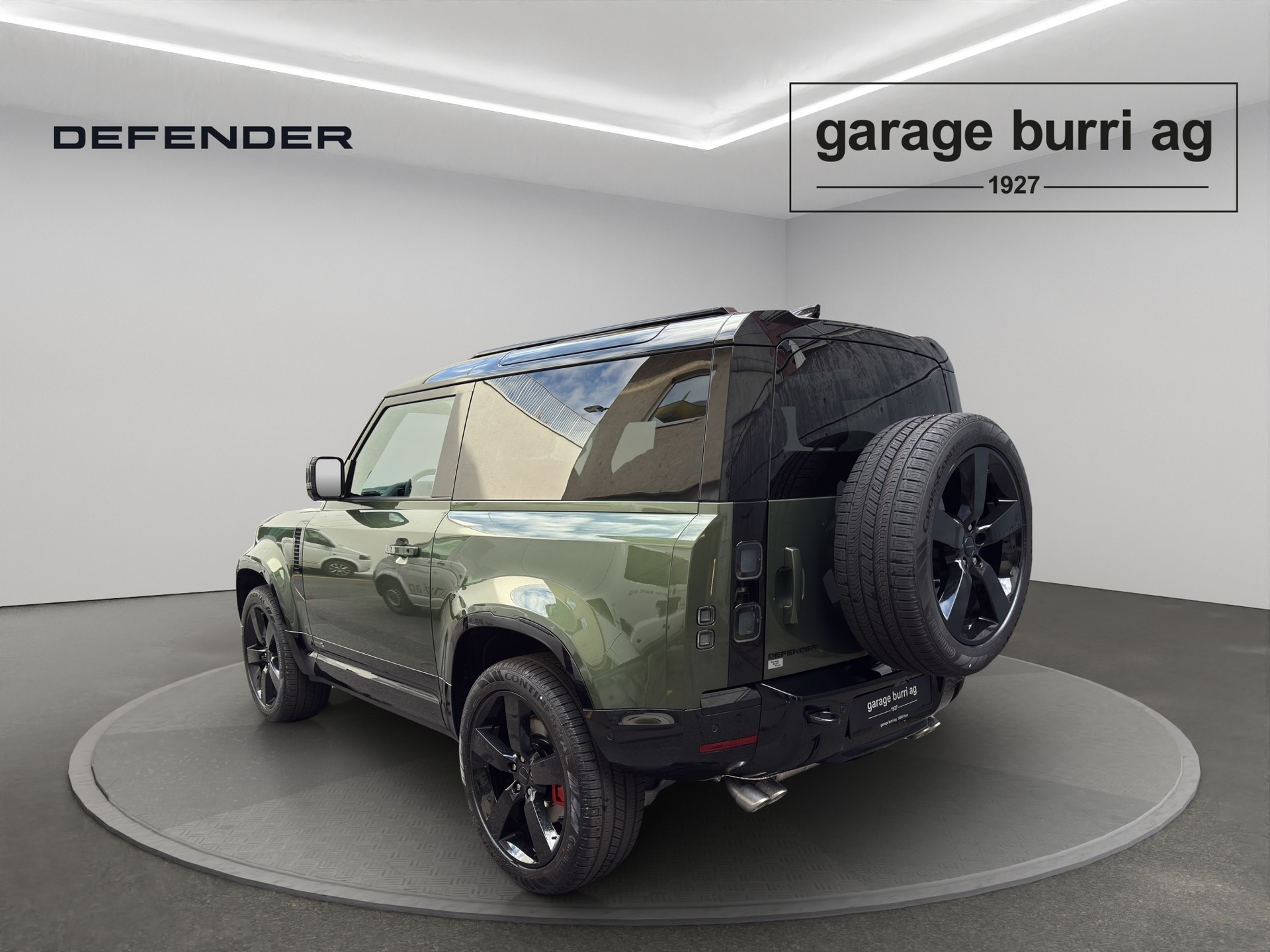LAND ROVER Defender 90 5.0 V8 X-showroom-element-1