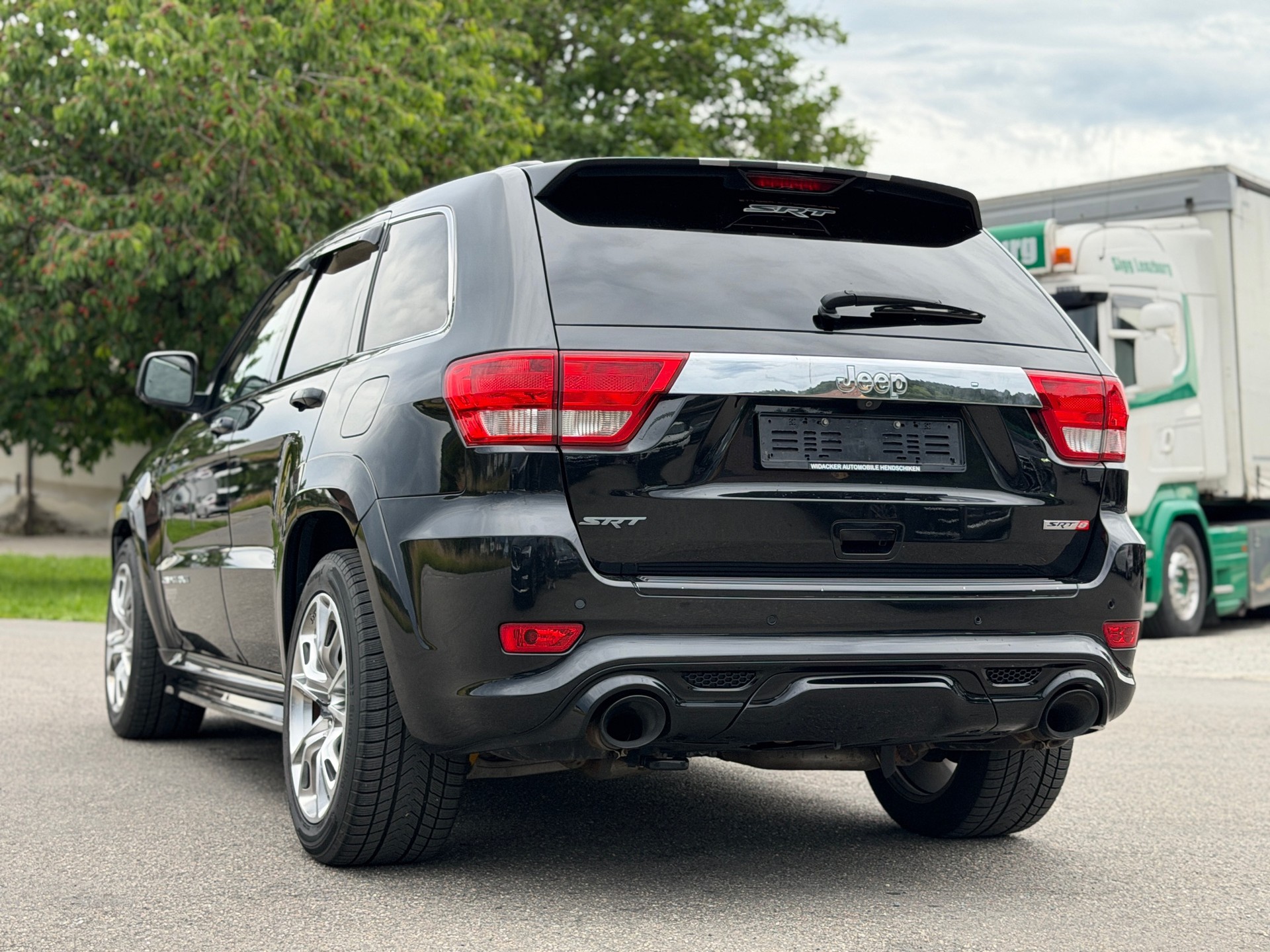 JEEP Grand Cherokee 6.4 SRT8 Automatic-image-5