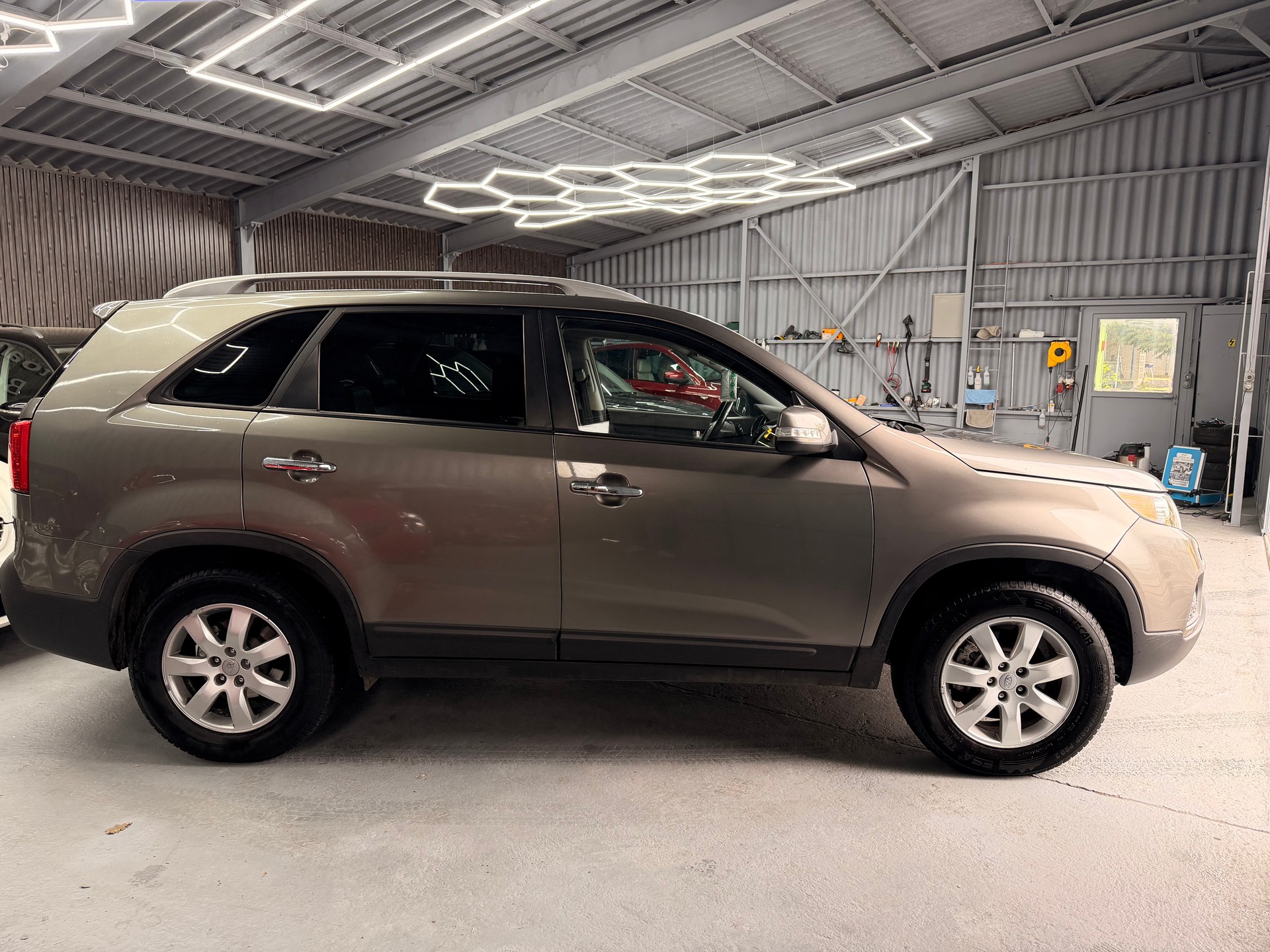 KIA Sorento 2.2 CRDI Trend Automatic-image-4