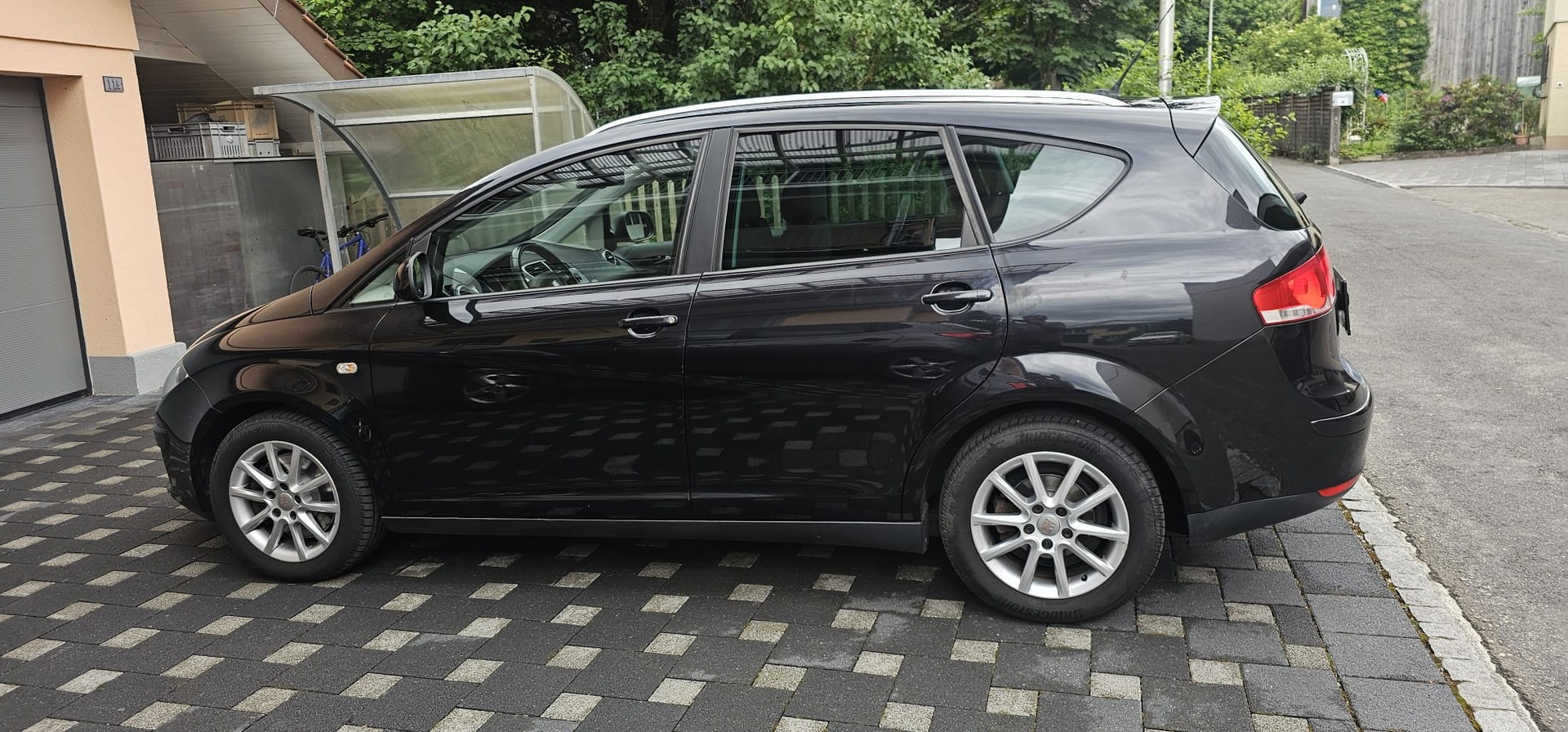 SEAT 1.9 TDI Reference 4x4-image-1
