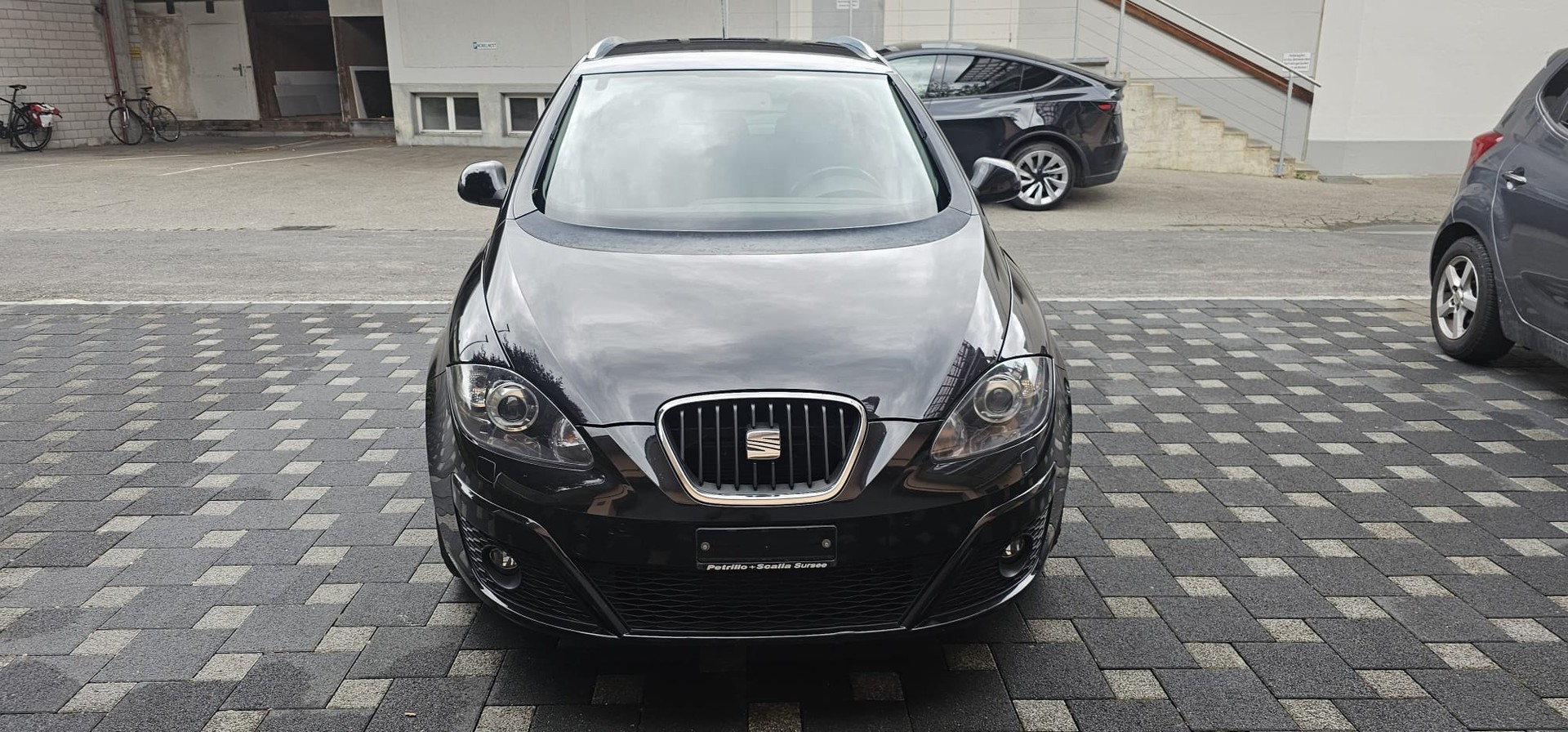 SEAT 1.9 TDI Reference 4x4-image-0
