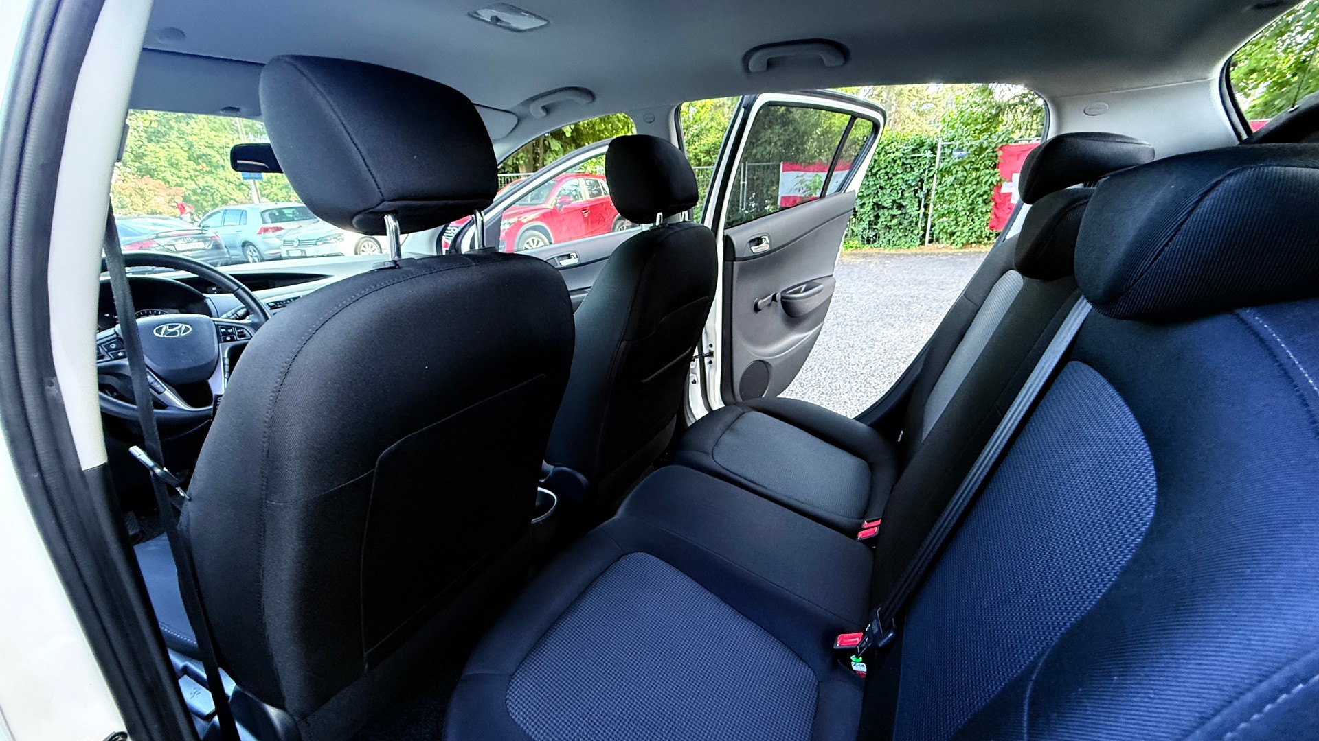 HYUNDAI i20 1.2 Comfort-image-8
