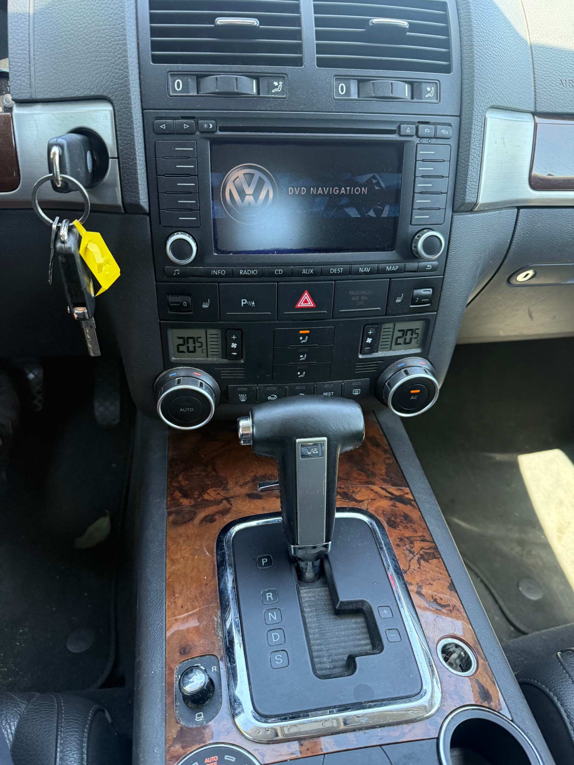 VW Touareg 3.6 V6 FSI Automatic-image-8