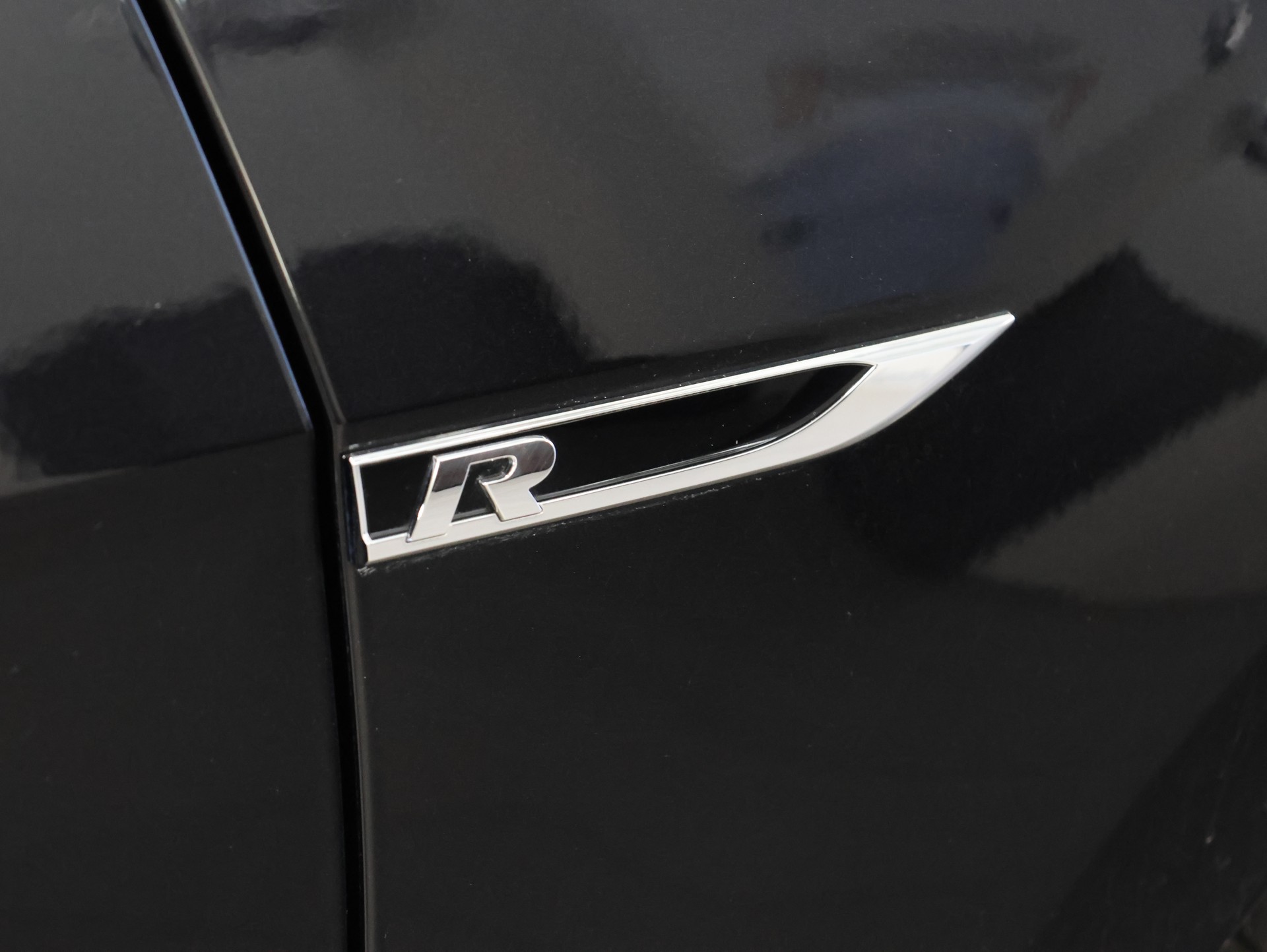 VW Golf 2.0 TSI R 4Motion DSG *Sitzheizung* *Rückfahrkamera*-image-15