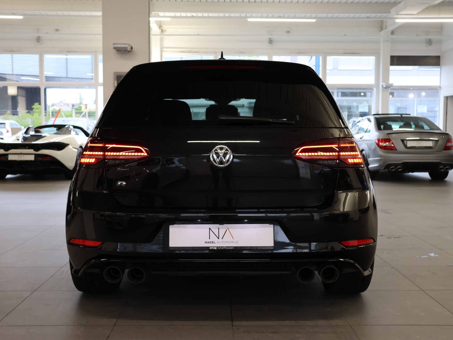 VW Golf 2.0 TSI R 4Motion DSG *Sitzheizung* *Rückfahrkamera*-image-4
